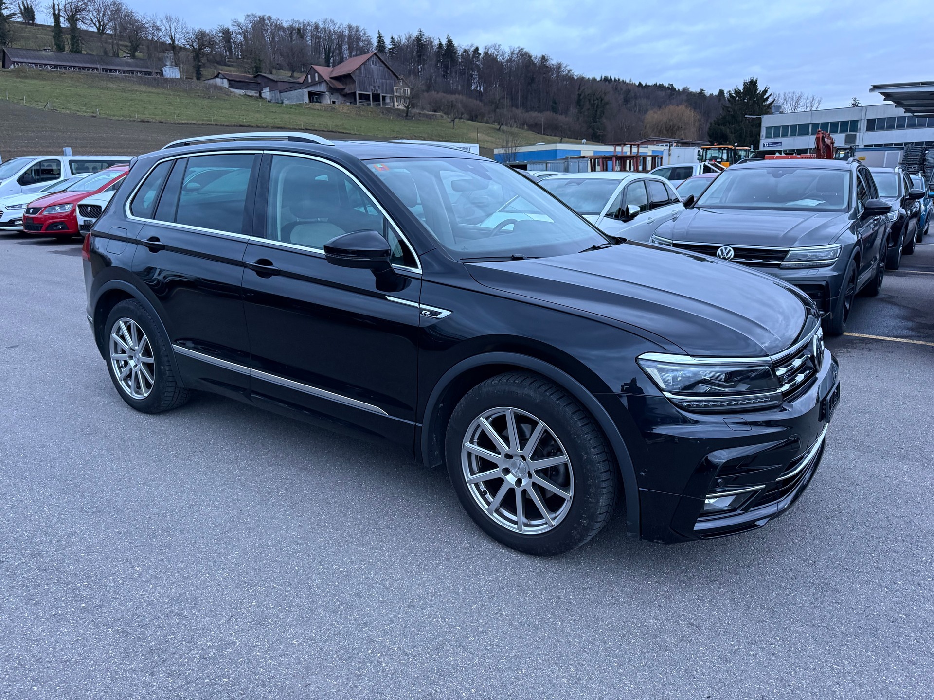 VW Tiguan 1.4TSI ACT R-line Sound 4Motion DSG-image-10