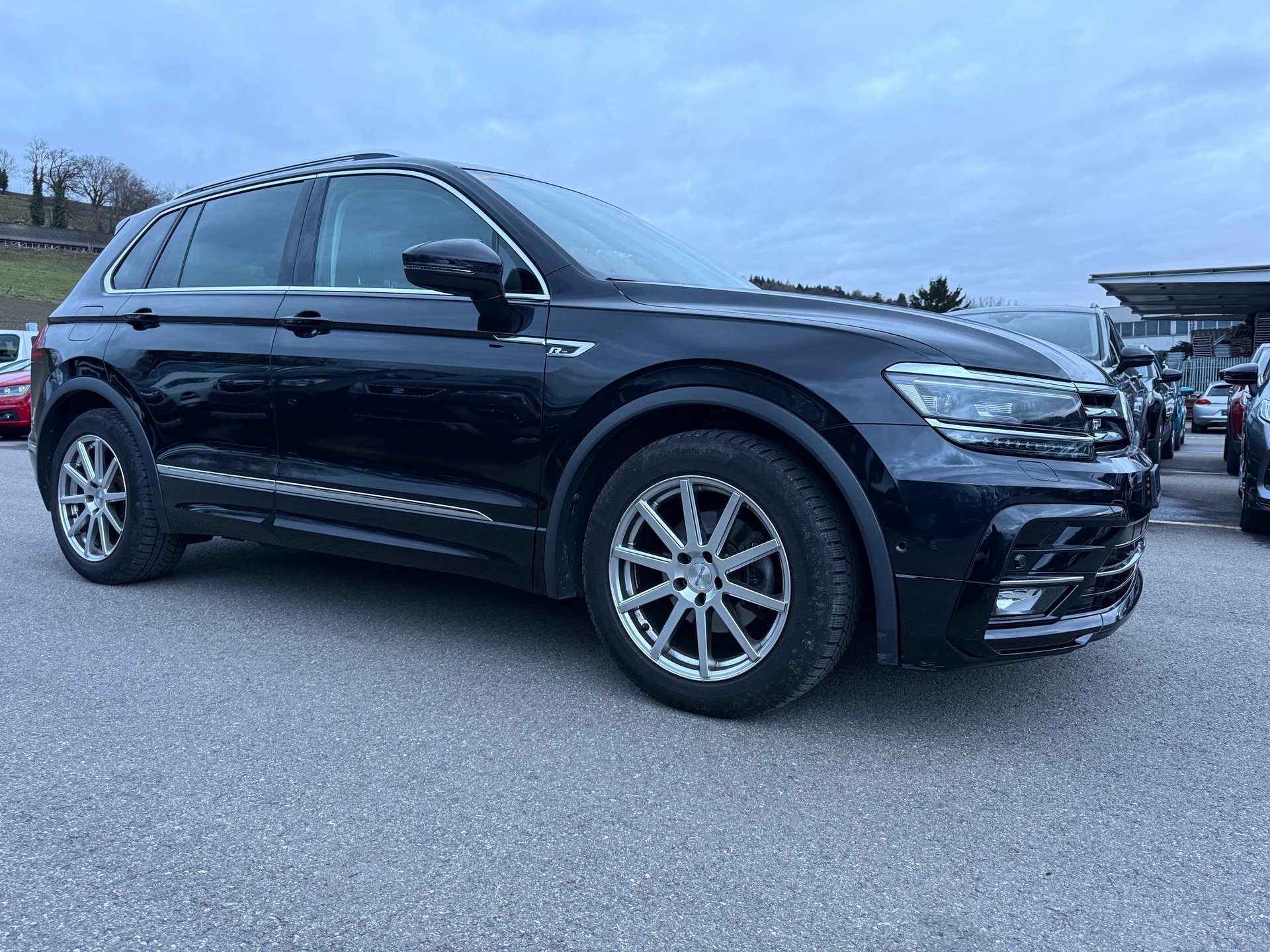 VW Tiguan 1.4TSI ACT R-line Sound 4Motion DSG-image-9