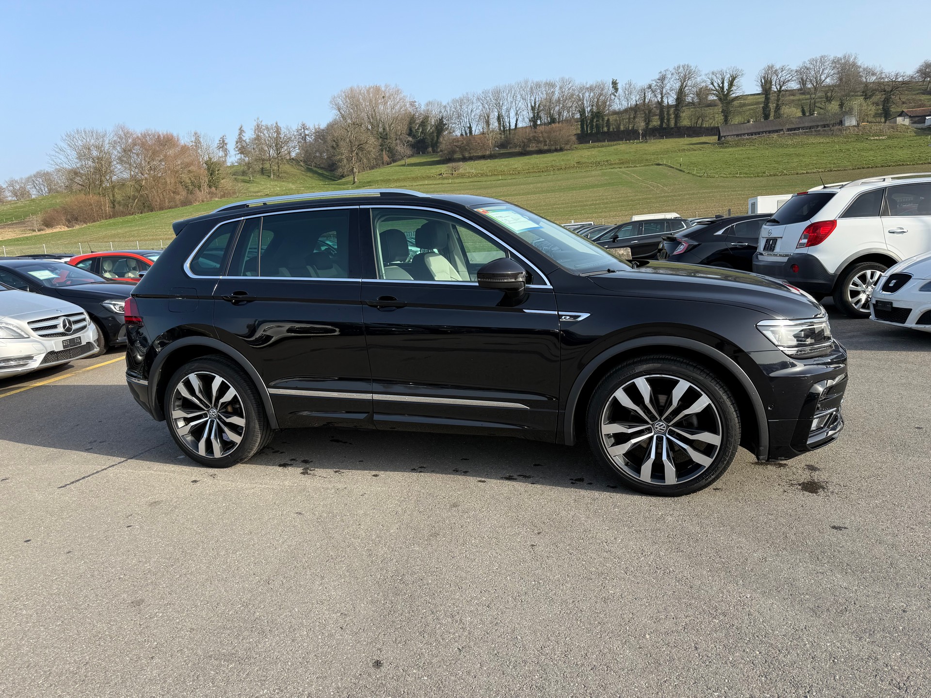 VW Tiguan 1.4TSI ACT R-line Sound 4Motion DSG-showroom-element-2