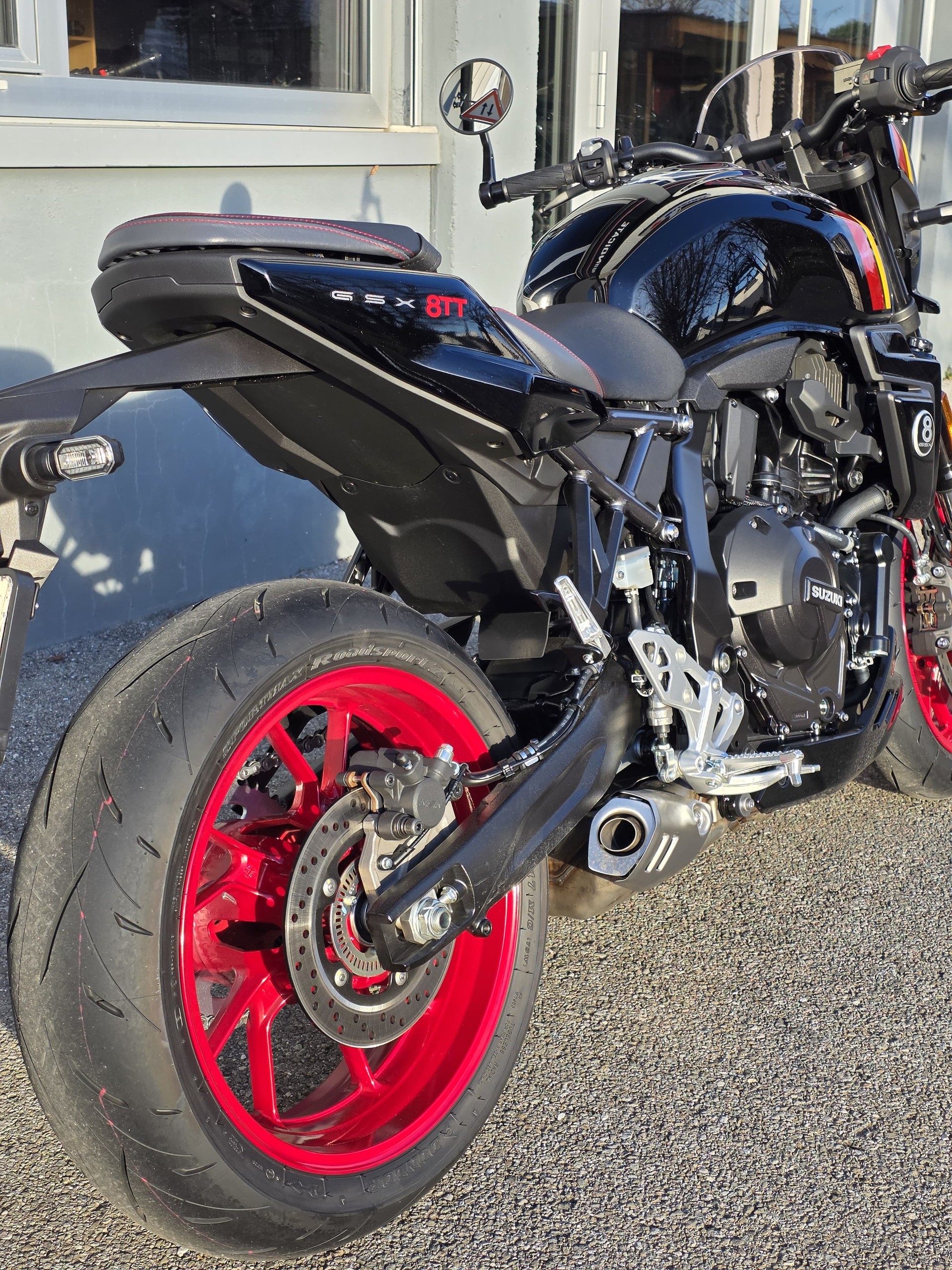 SUZUKI 8TT-image-5