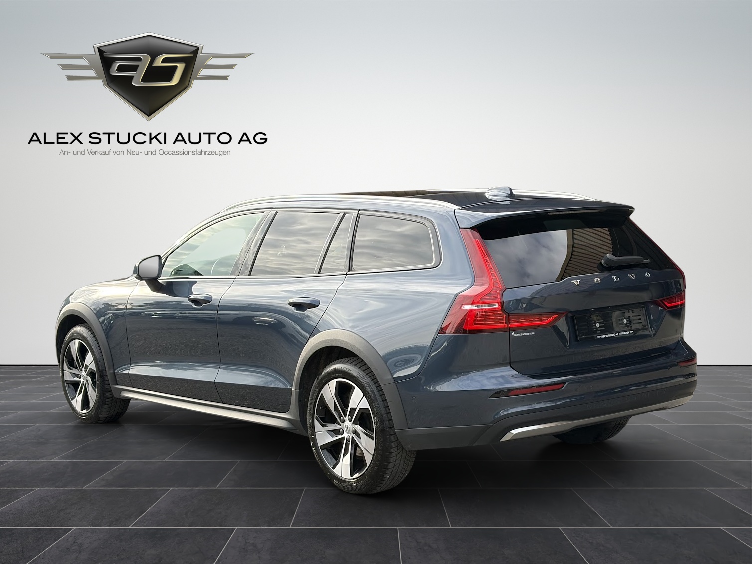 VOLVO V60 Cross Country B4 Diesel Mild Hybrid AWD Geartronic-image-5