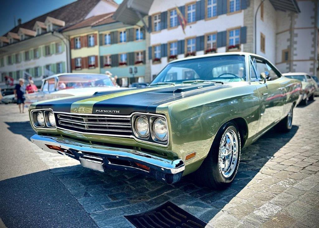 PLYMOUTH Roadrunner
