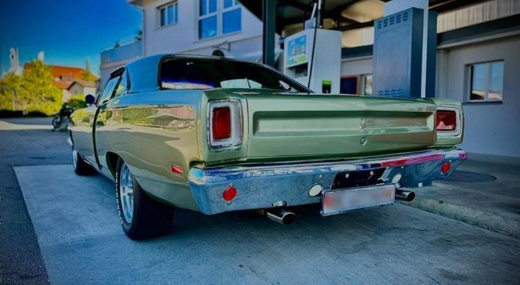 PLYMOUTH Roadrunner-image-3
