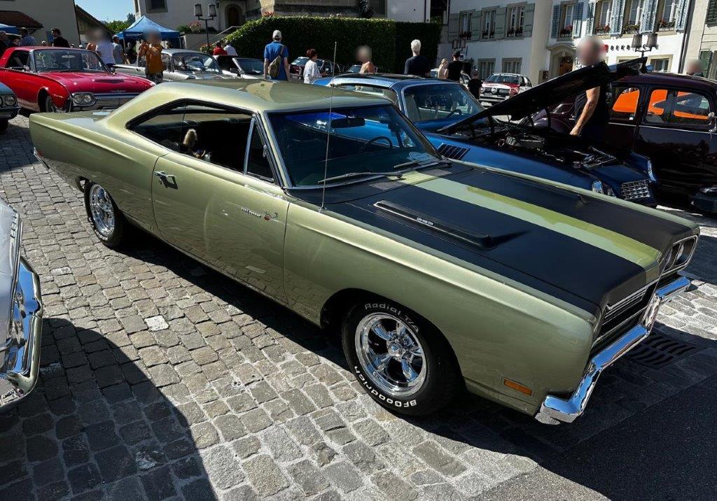 PLYMOUTH Roadrunner-image-1