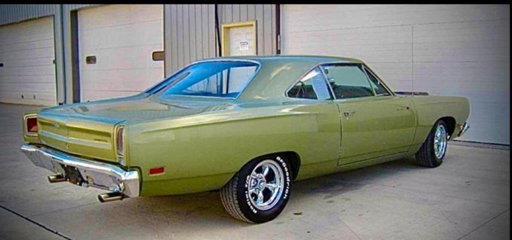 PLYMOUTH Roadrunner-image-4