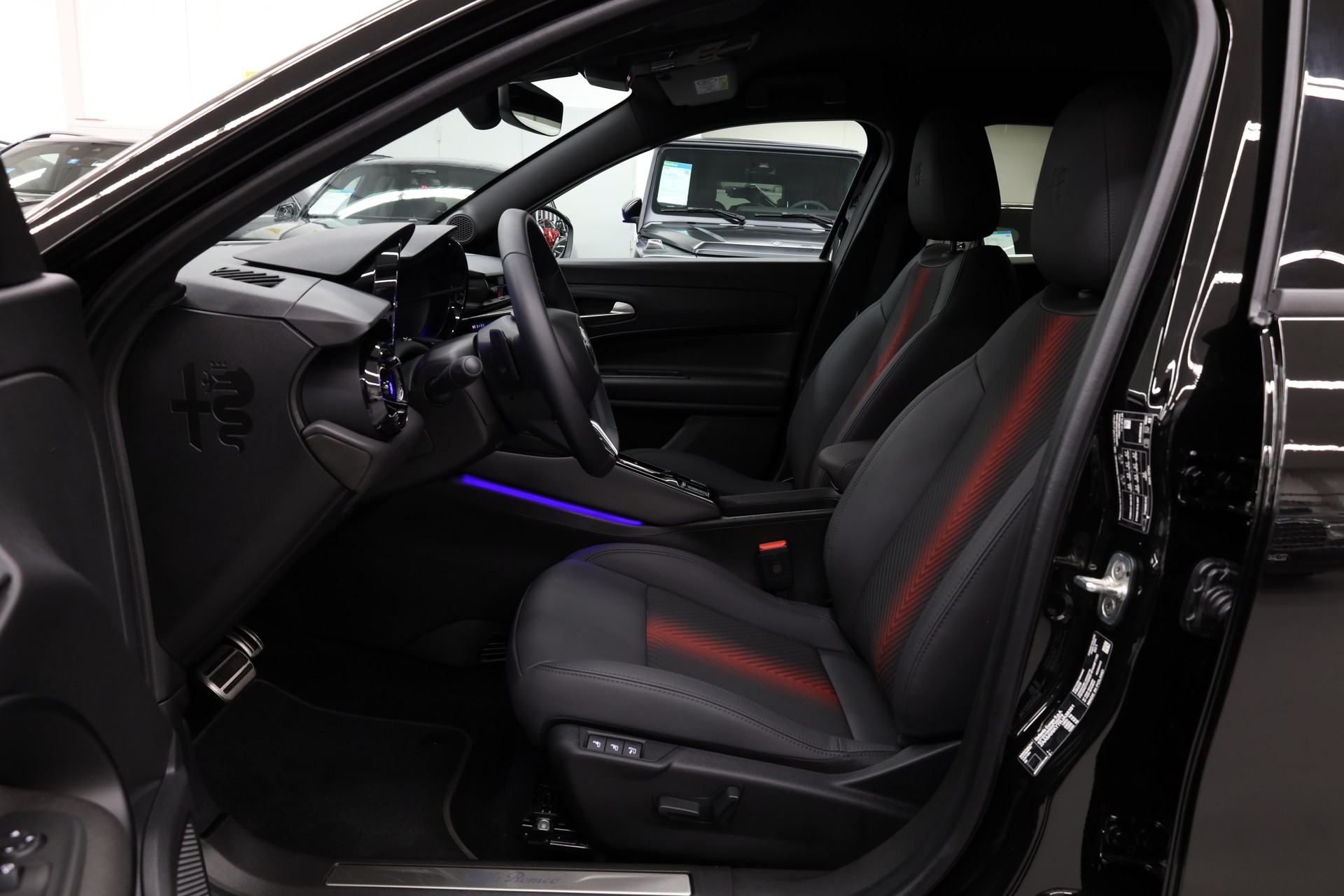 ALFA ROMEO Junior 1.2 Ibrida Q4-image-15