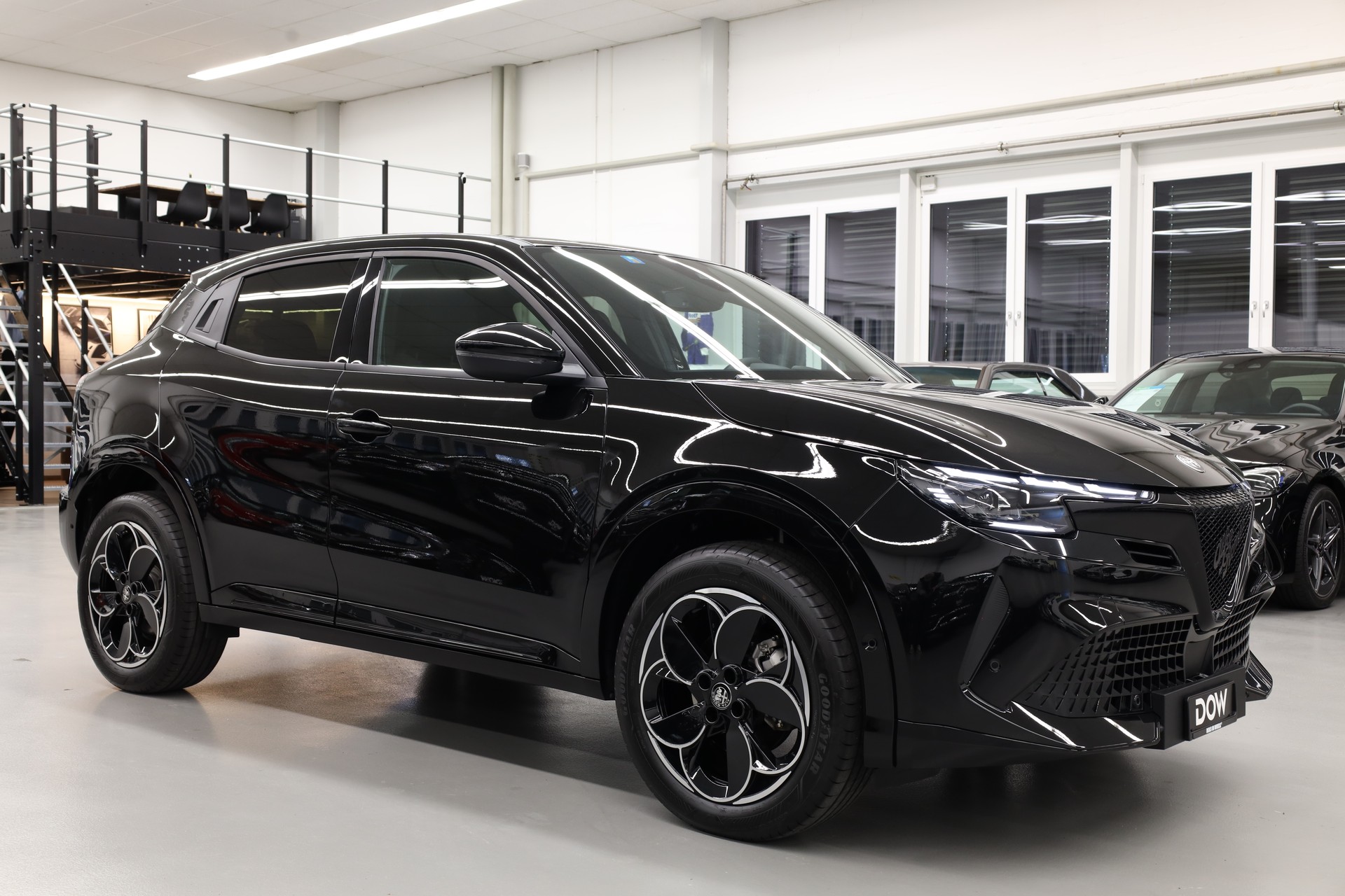 ALFA ROMEO Junior 1.2 Ibrida Q4-showroom-element-1