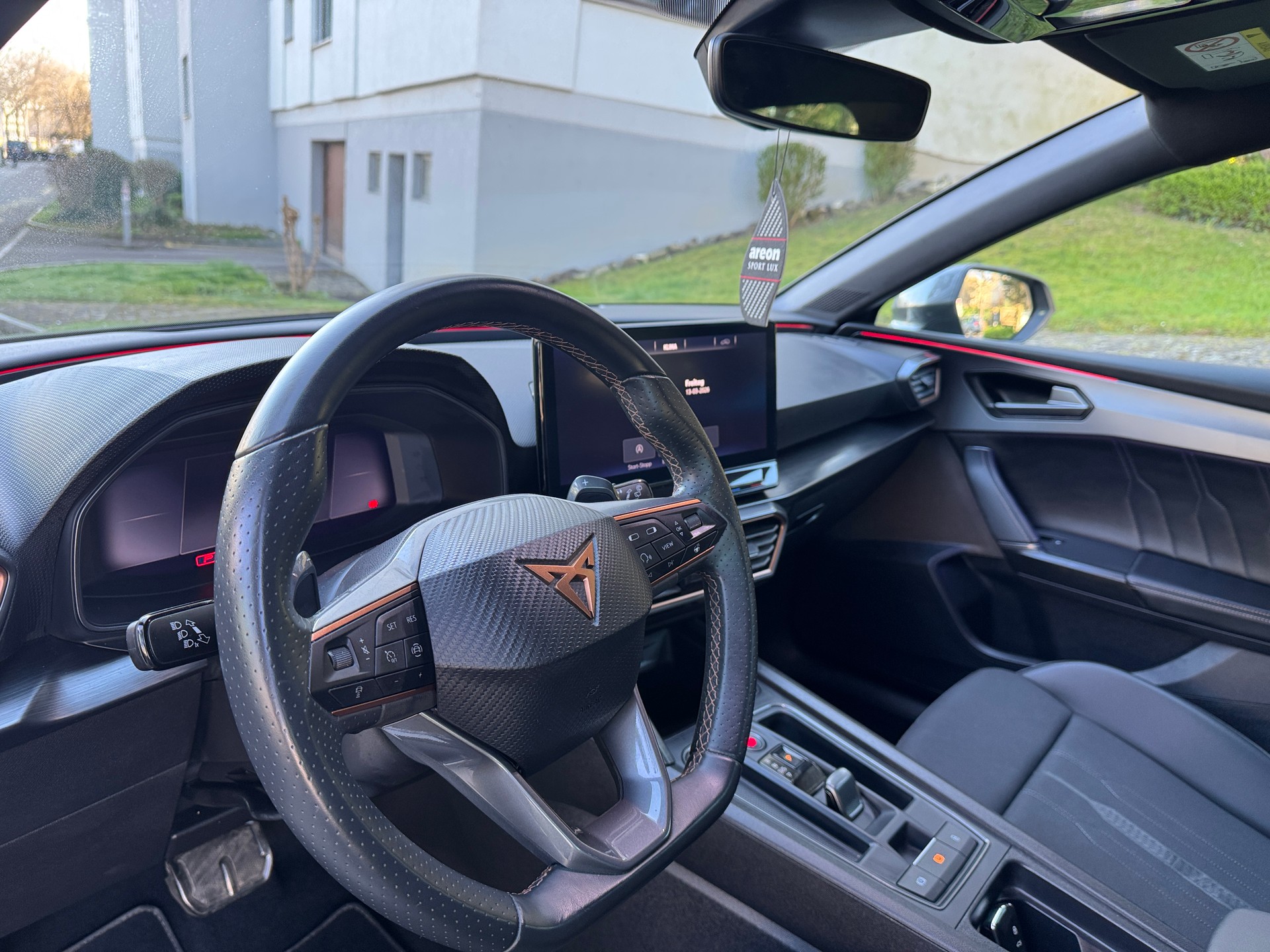 CUPRA LEON-image-8