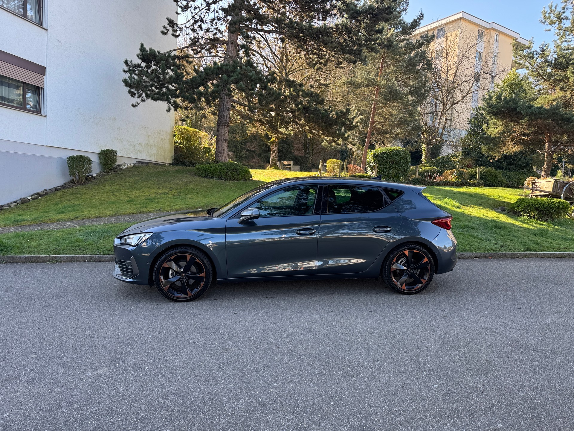 CUPRA LEON-image-3