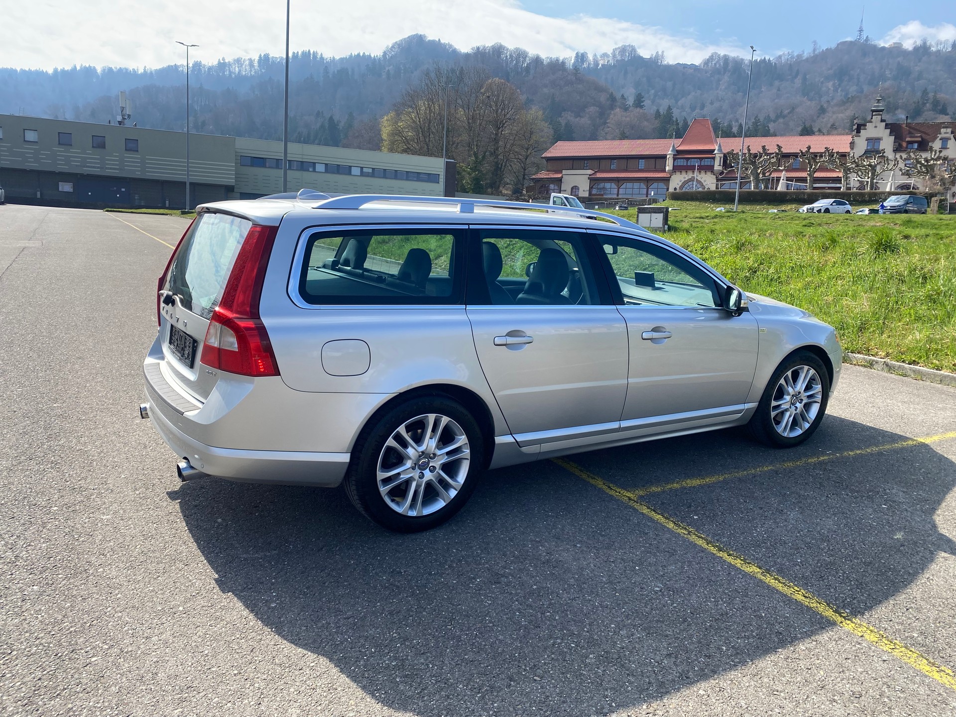VOLVO V70 2.5T Summum Geartronic-image-12