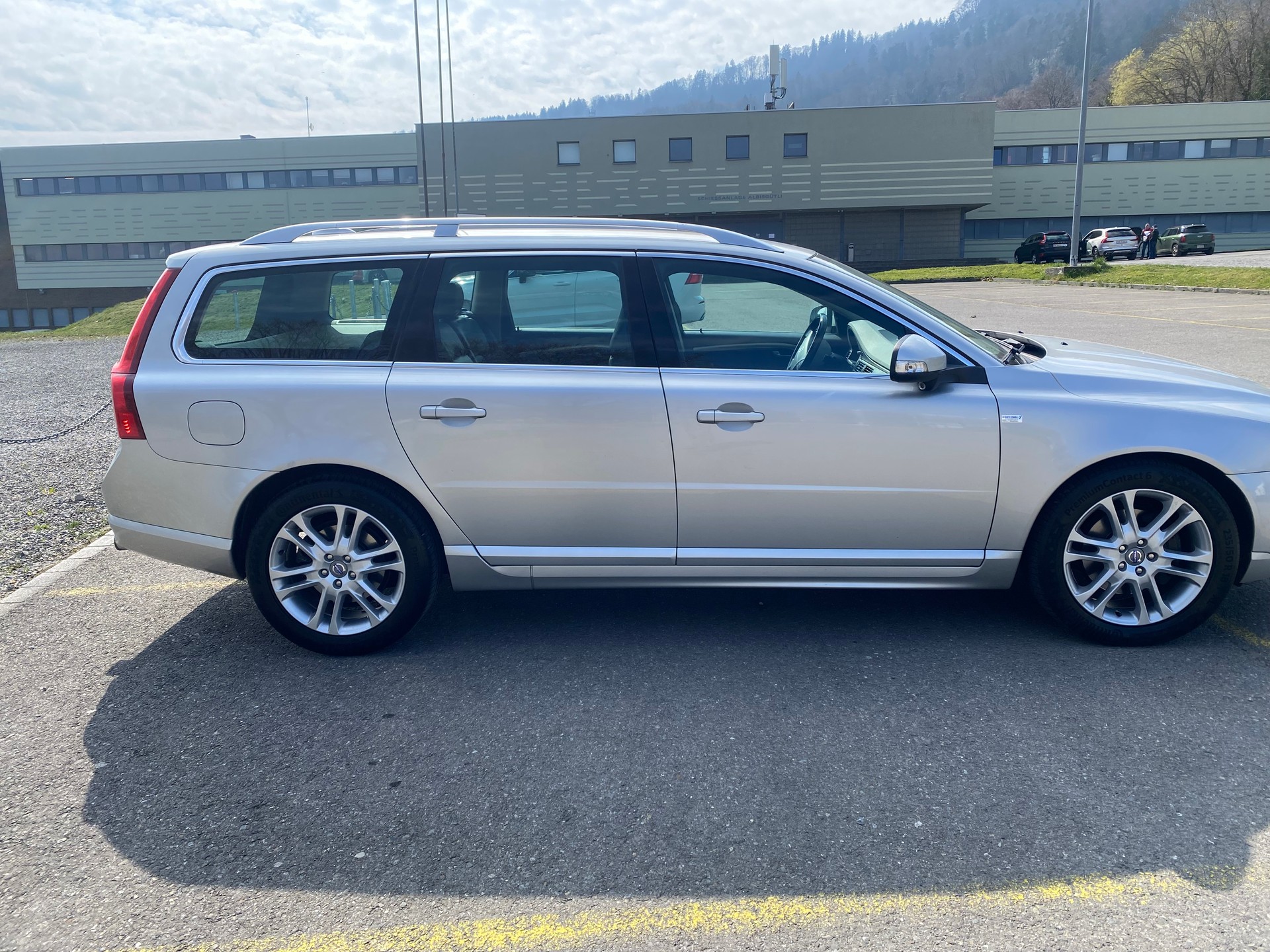 VOLVO V70 2.5T Summum Geartronic-image-16