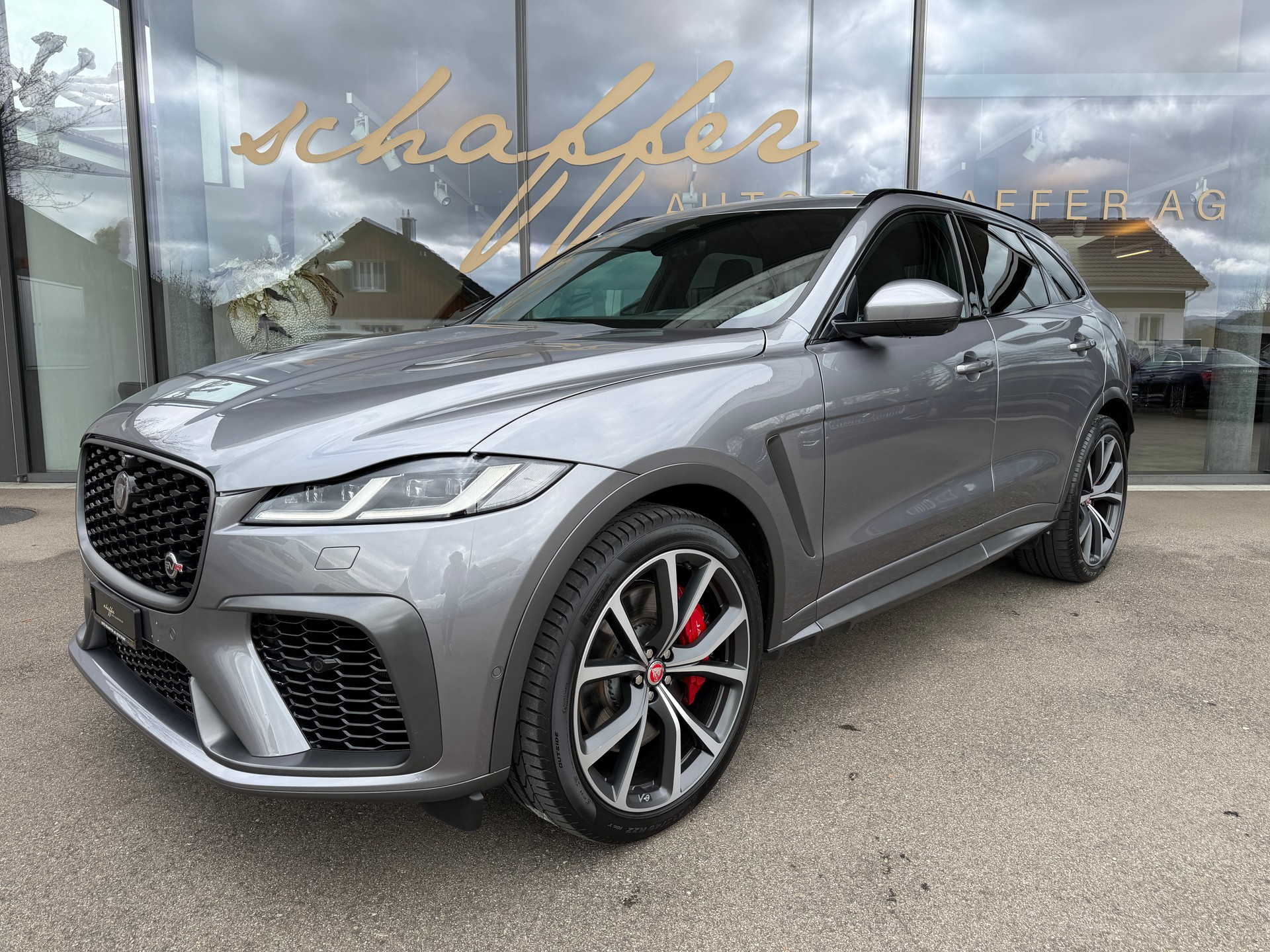 JAGUAR F-Pace 5.0 V8 SVR P550 AWD-showroom-element-1