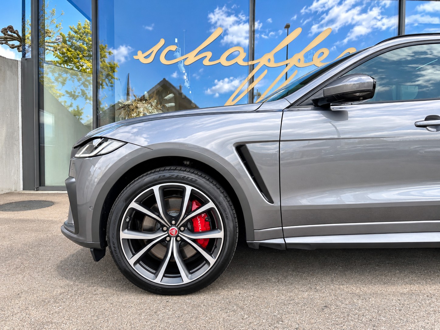 JAGUAR F-Pace 5.0 V8 SVR P550 AWD-image-4
