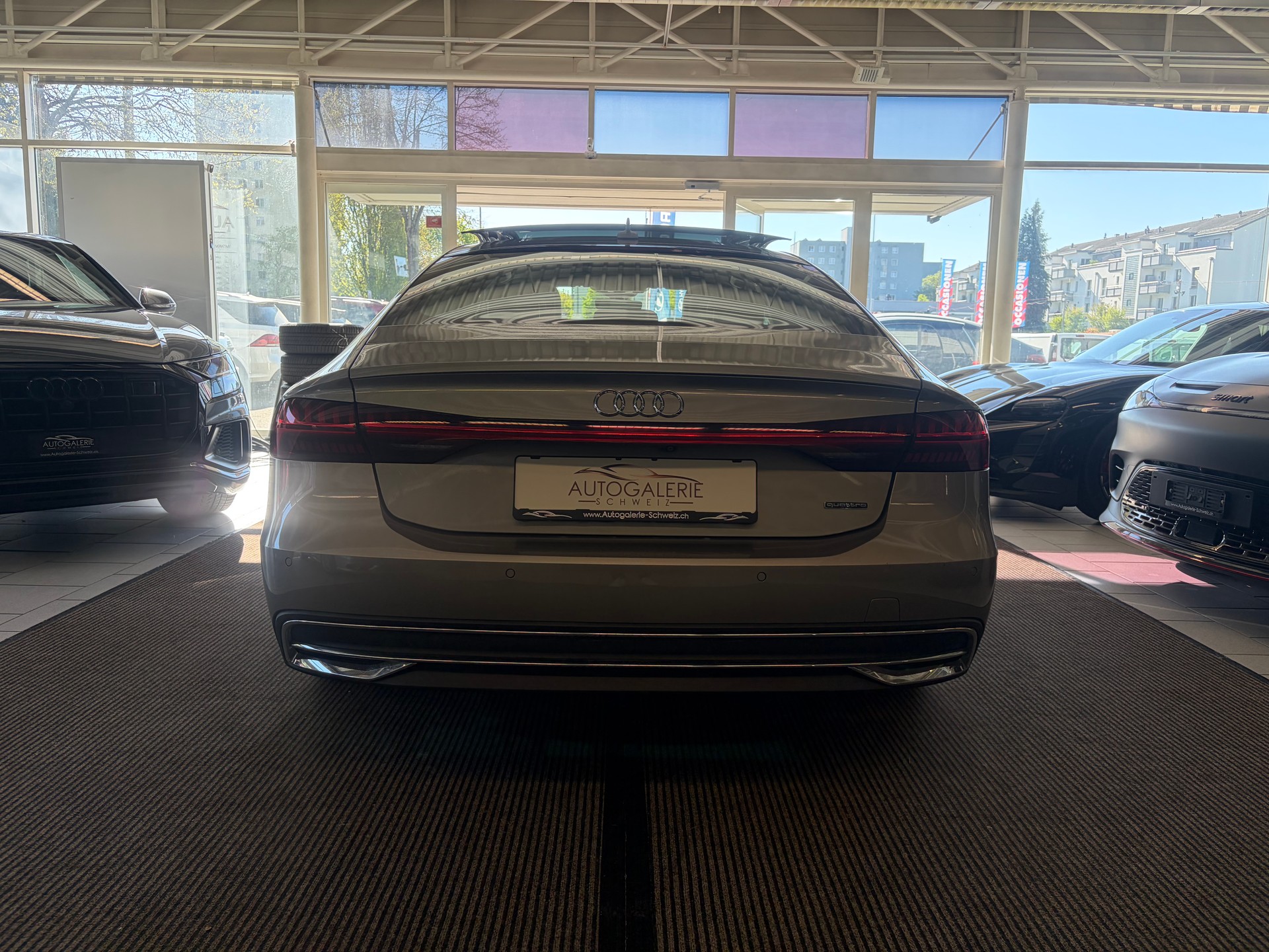AUDI A7 Sportback 55 TFSI quattro | CH | ERSTBESITZ | Leder Valcona Beige | Nachtsicht | AHK | HeadUp | Luftfederung |-image-23