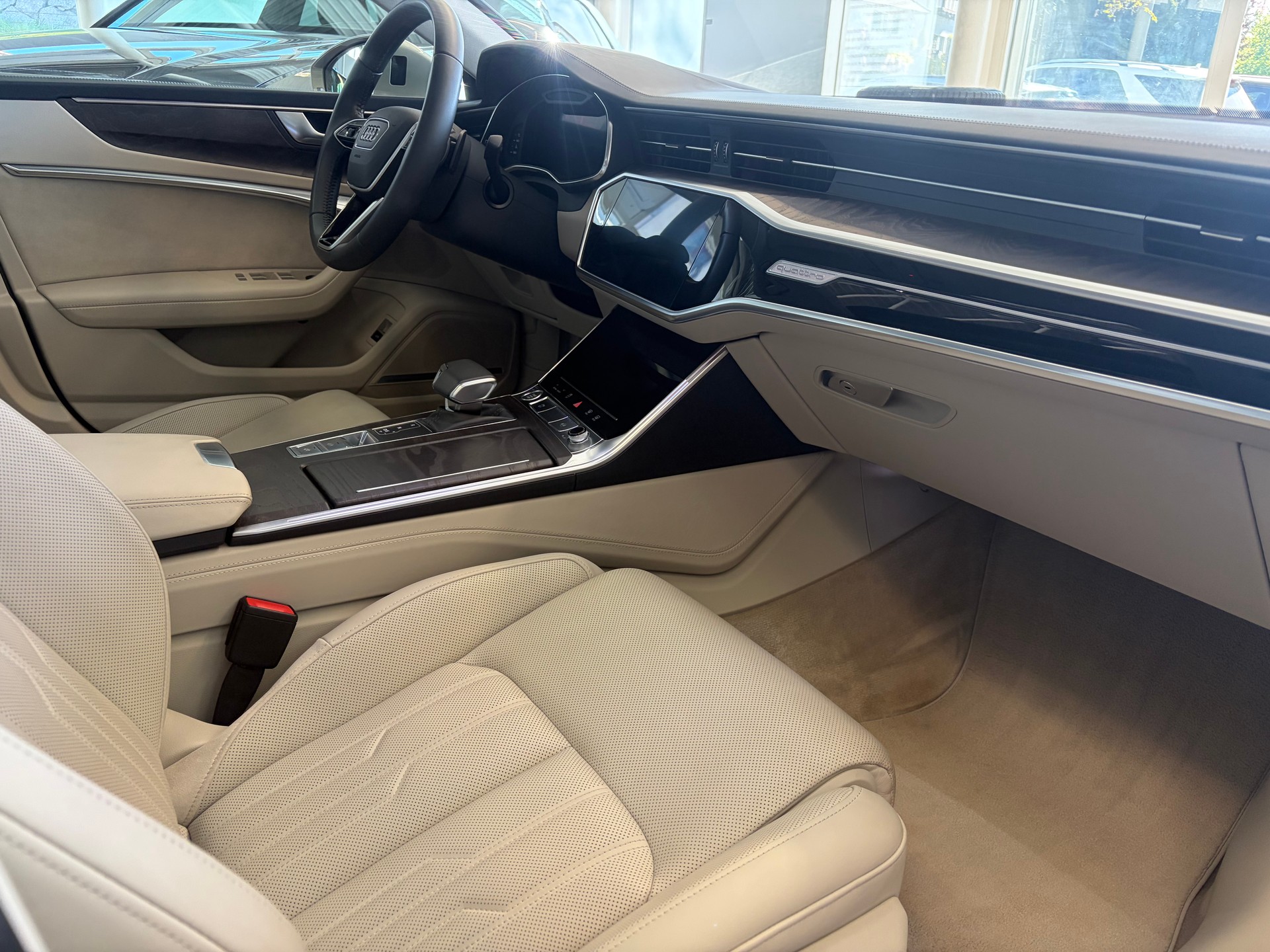 AUDI A7 Sportback 55 TFSI quattro | CH | ERSTBESITZ | Leder Valcona Beige | Nachtsicht | AHK | HeadUp | Luftfederung |-image-28