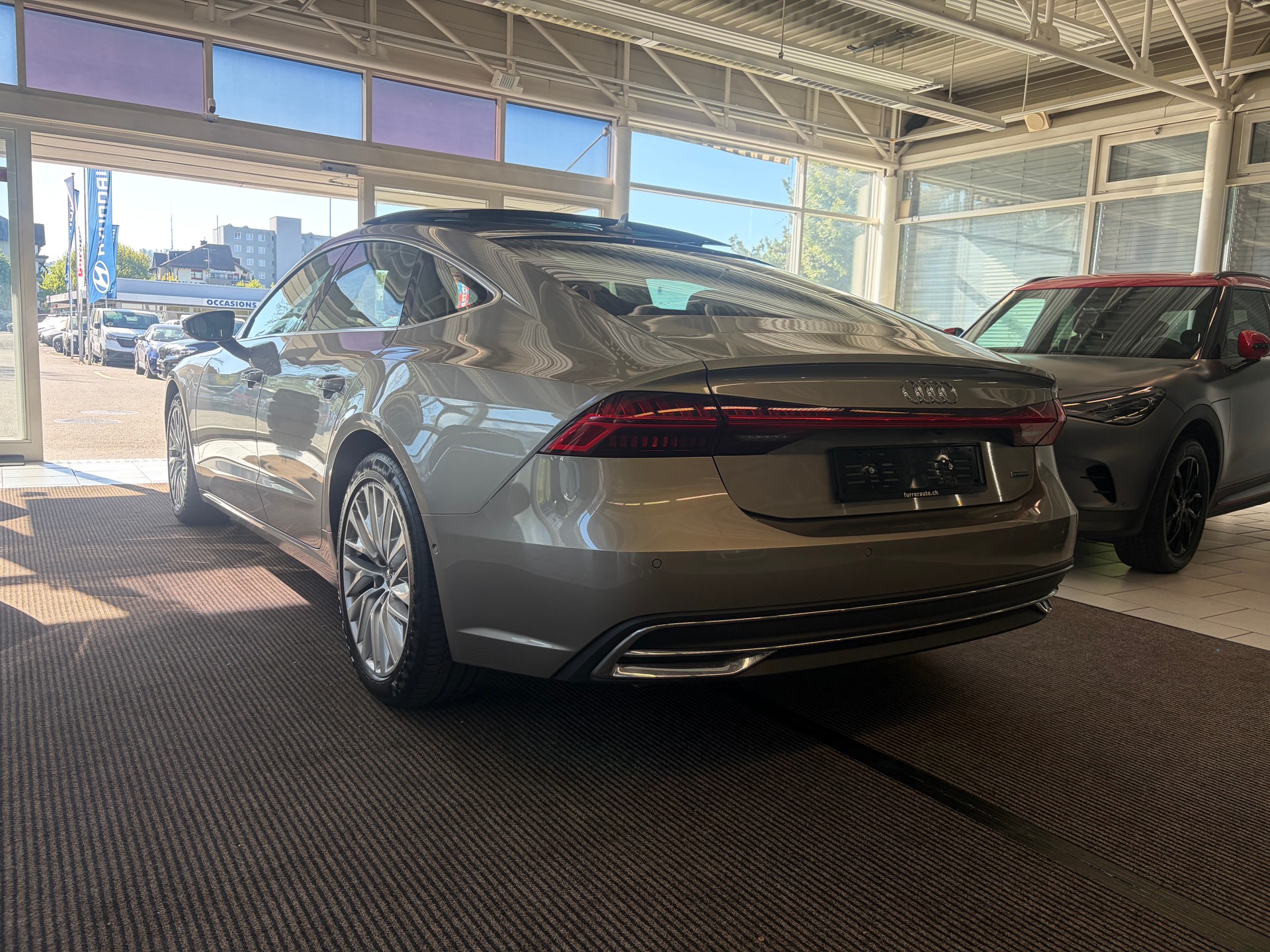 AUDI A7 Sportback 55 TFSI quattro | CH | ERSTBESITZ | Leder Valcona Beige | Nachtsicht | AHK | HeadUp | Luftfederung |-image-10