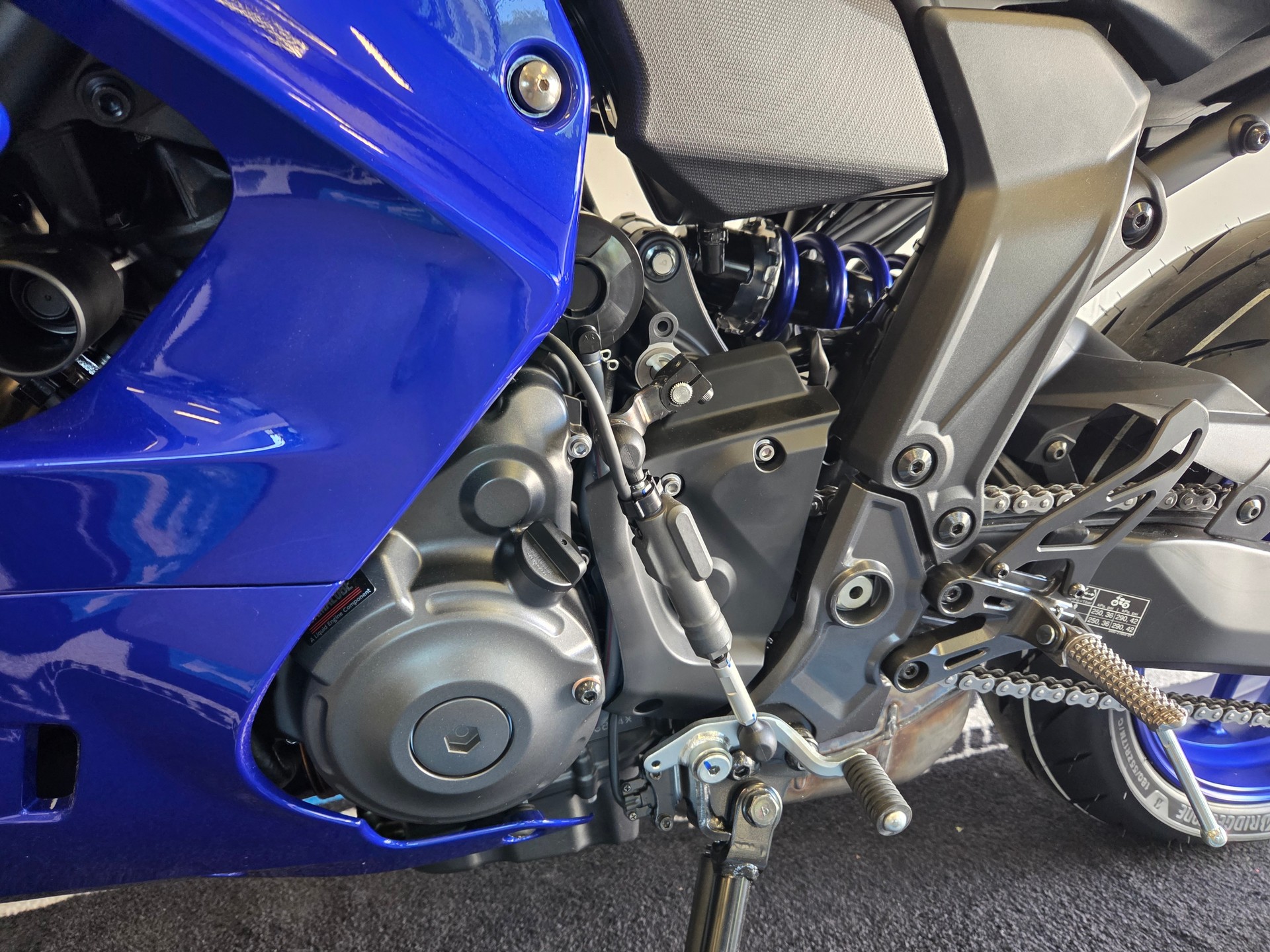YAMAHA YZF-R7 (35kW)-image-4