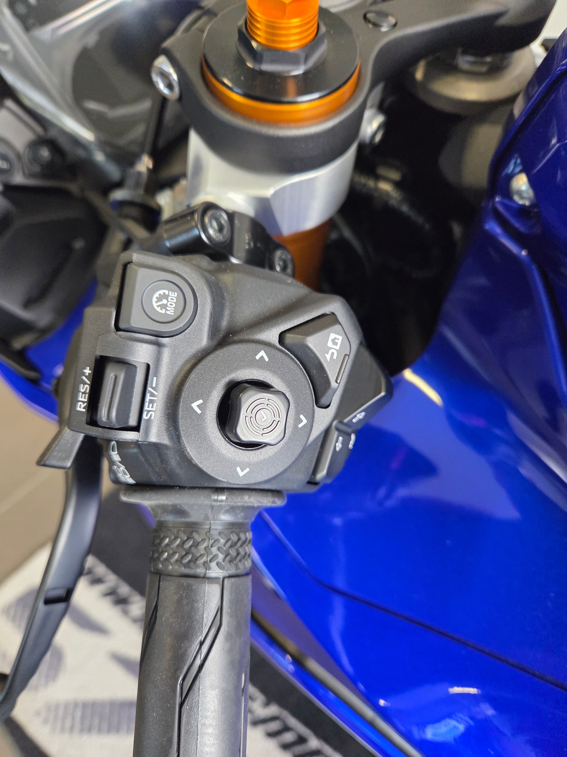 YAMAHA YZF-R7 (35kW)-image-6