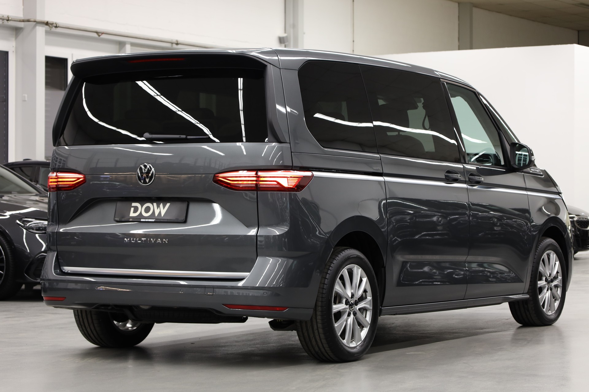 VW T7 Multivan kurz 2.0 TDI Style DSG-image-6