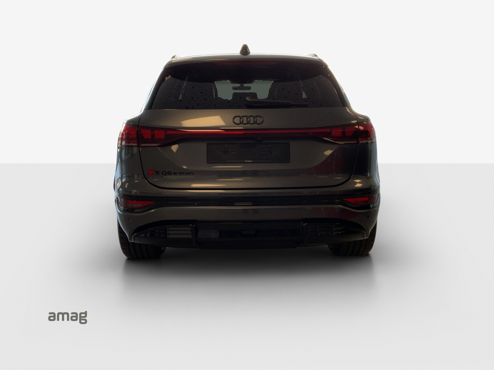 AUDI SQ6 Sportback e-tron quattro-showroom-element-3