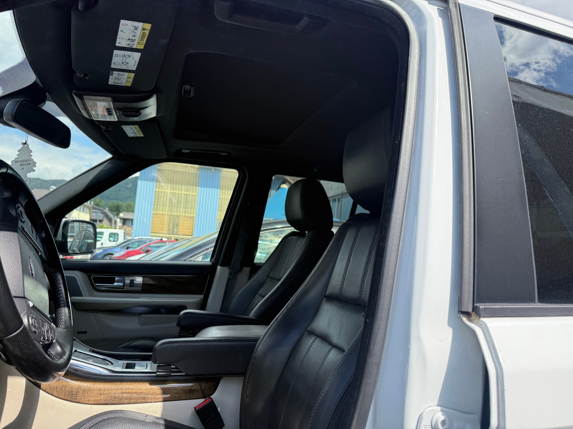 LAND ROVER Range Rover Sport 3.0 TDV6 Zermatt Automatic-image-13