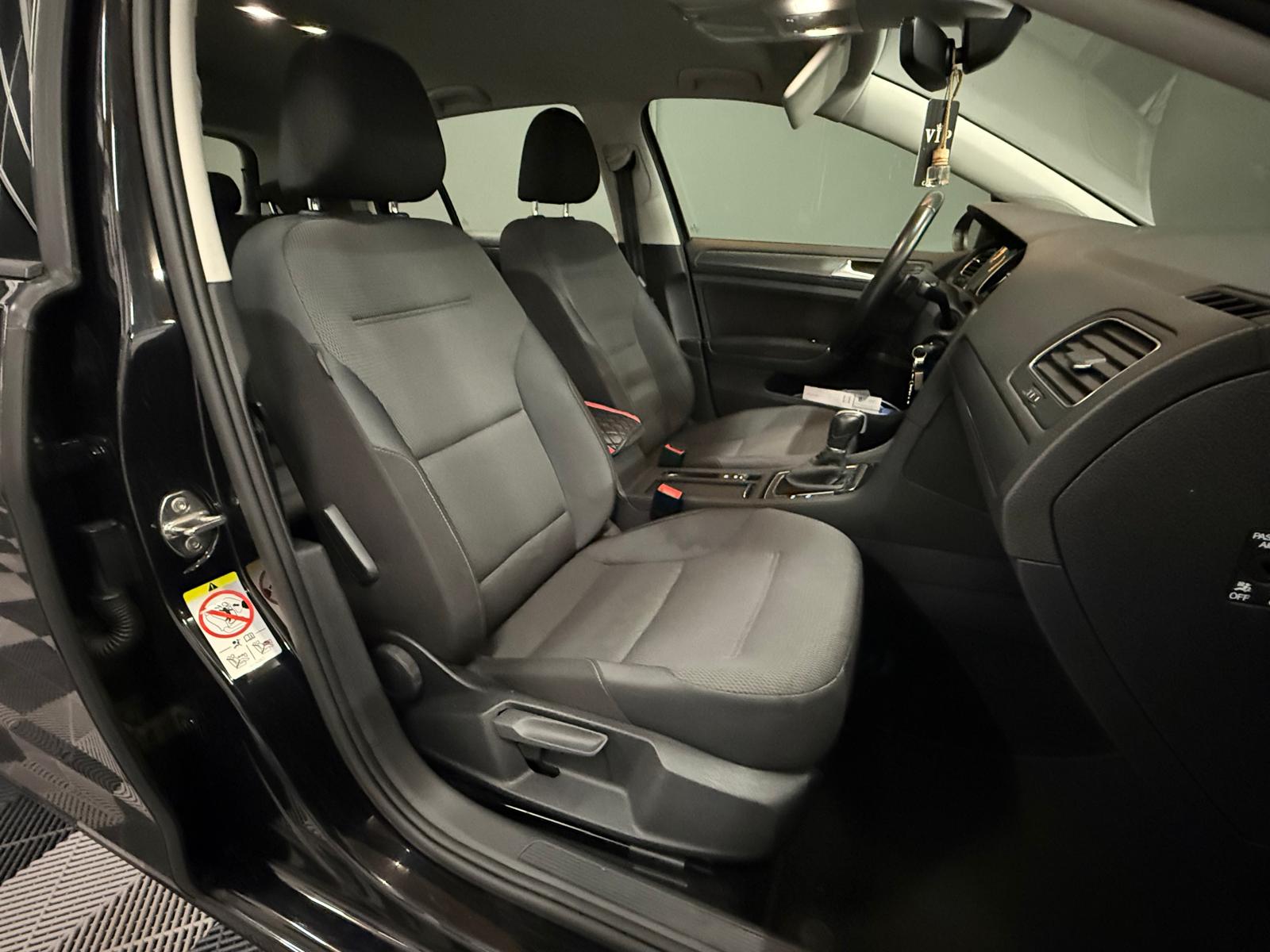 VW Golf 1.6 TDI Comfortline DSG-image-9