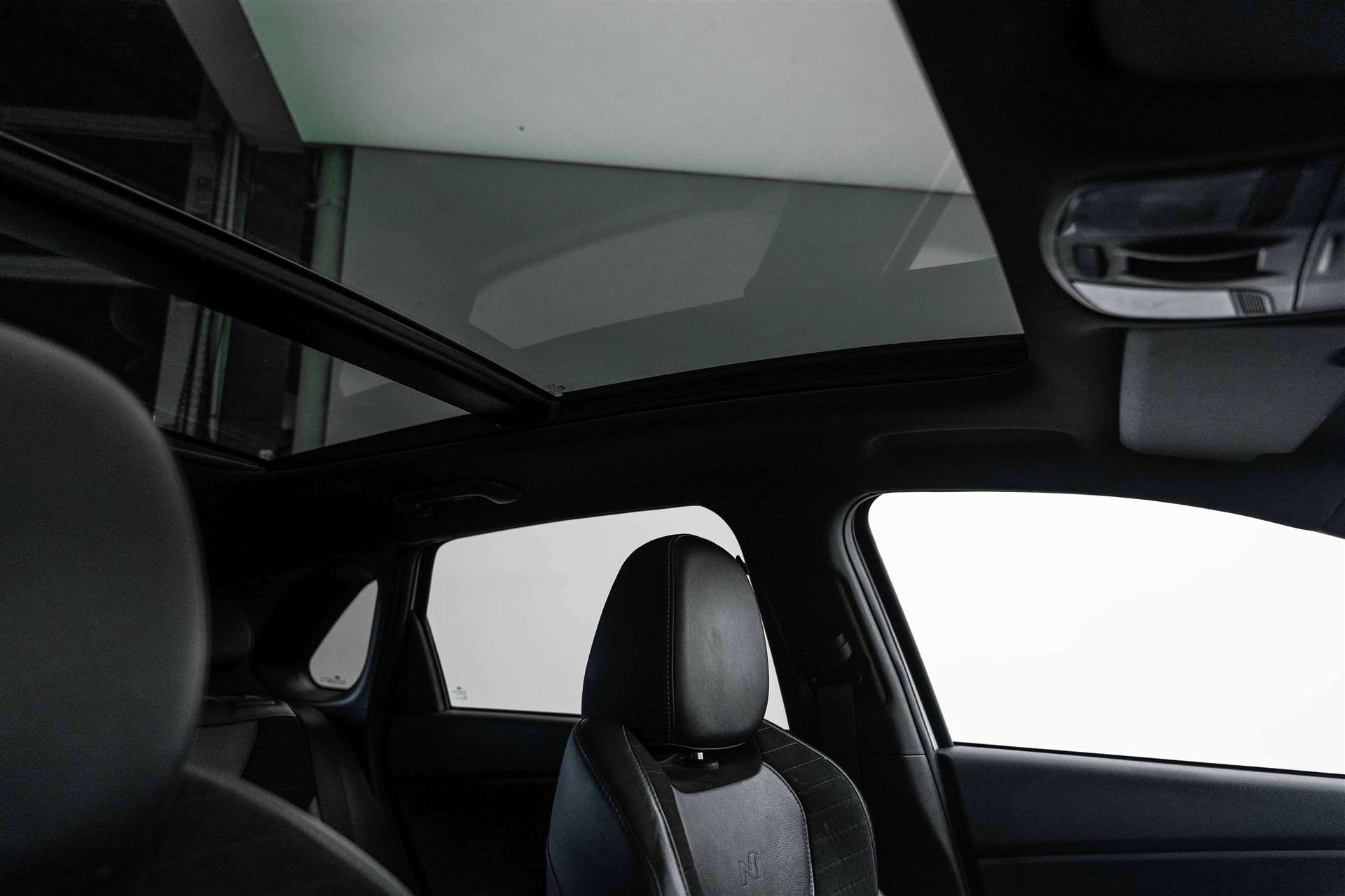 HYUNDAI i30 N 2.0 T-GDi 275PS-image-14