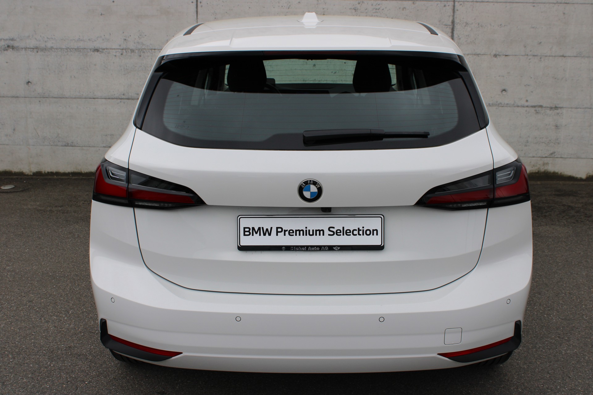 BMW 218i Active Tourer-image-4