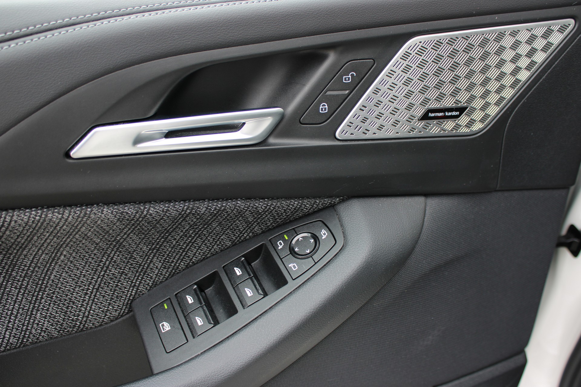 BMW 218i Active Tourer-image-15