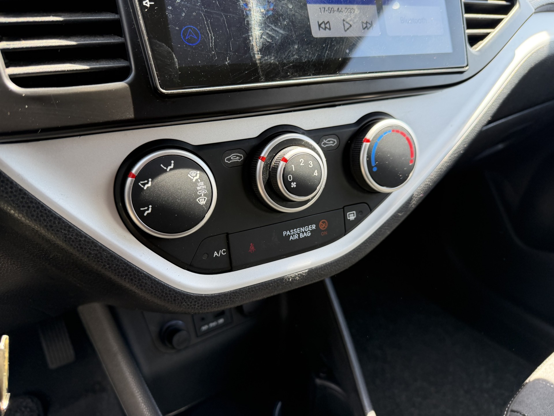 KIA Picanto 1.0 CVVT Trend-image-12