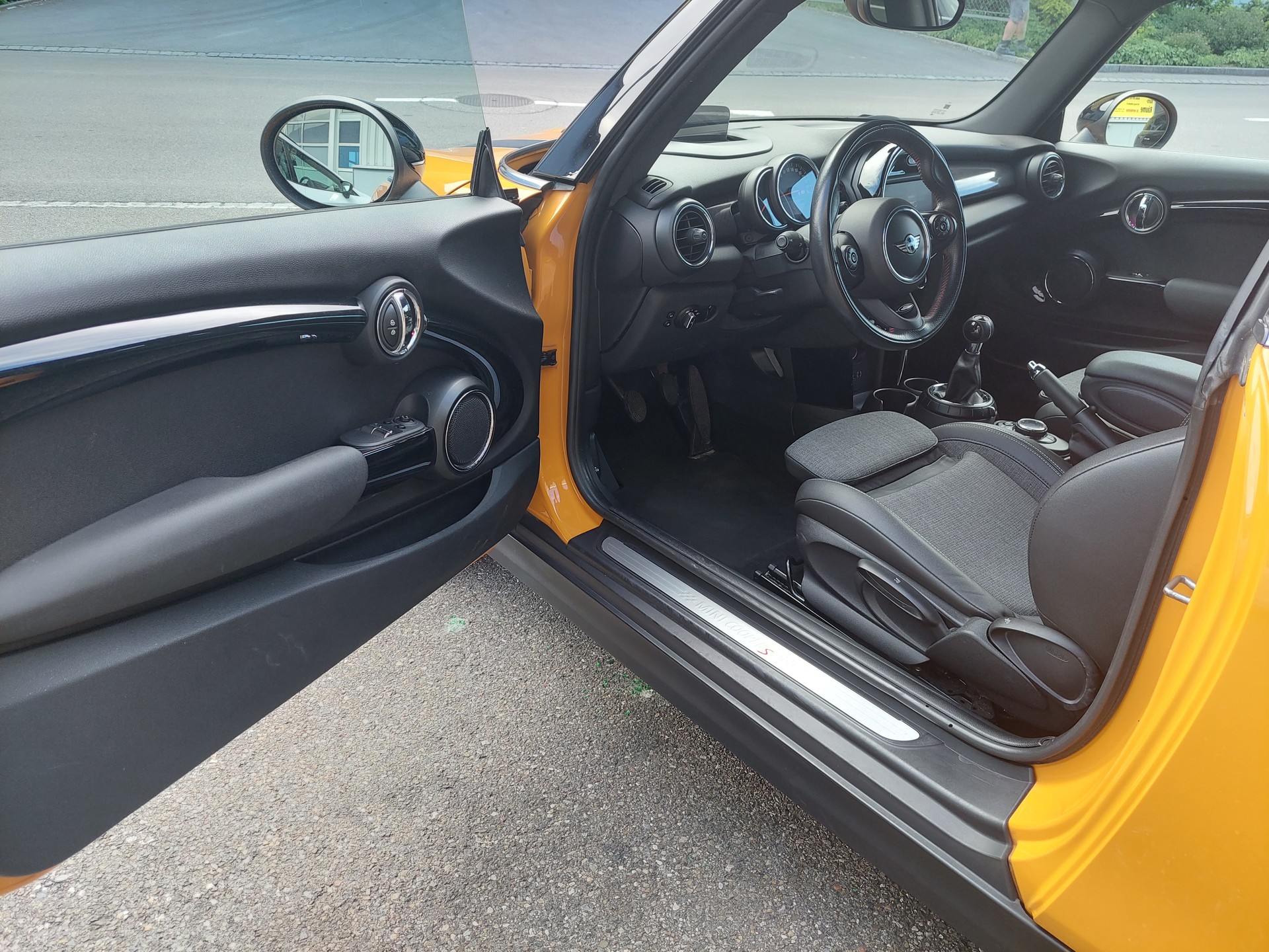 MINI Cooper S-image-11
