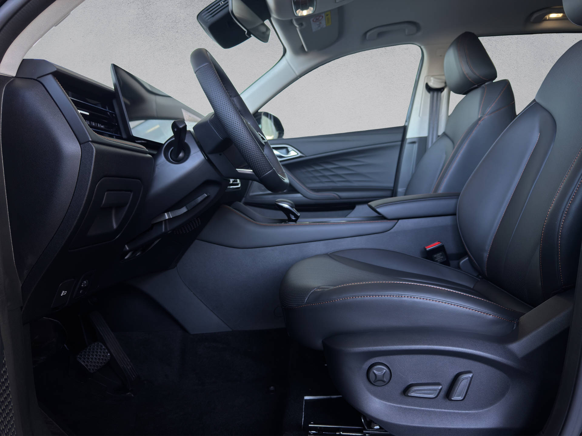 MG HS 1.5 Hybrid Luxury-image-14