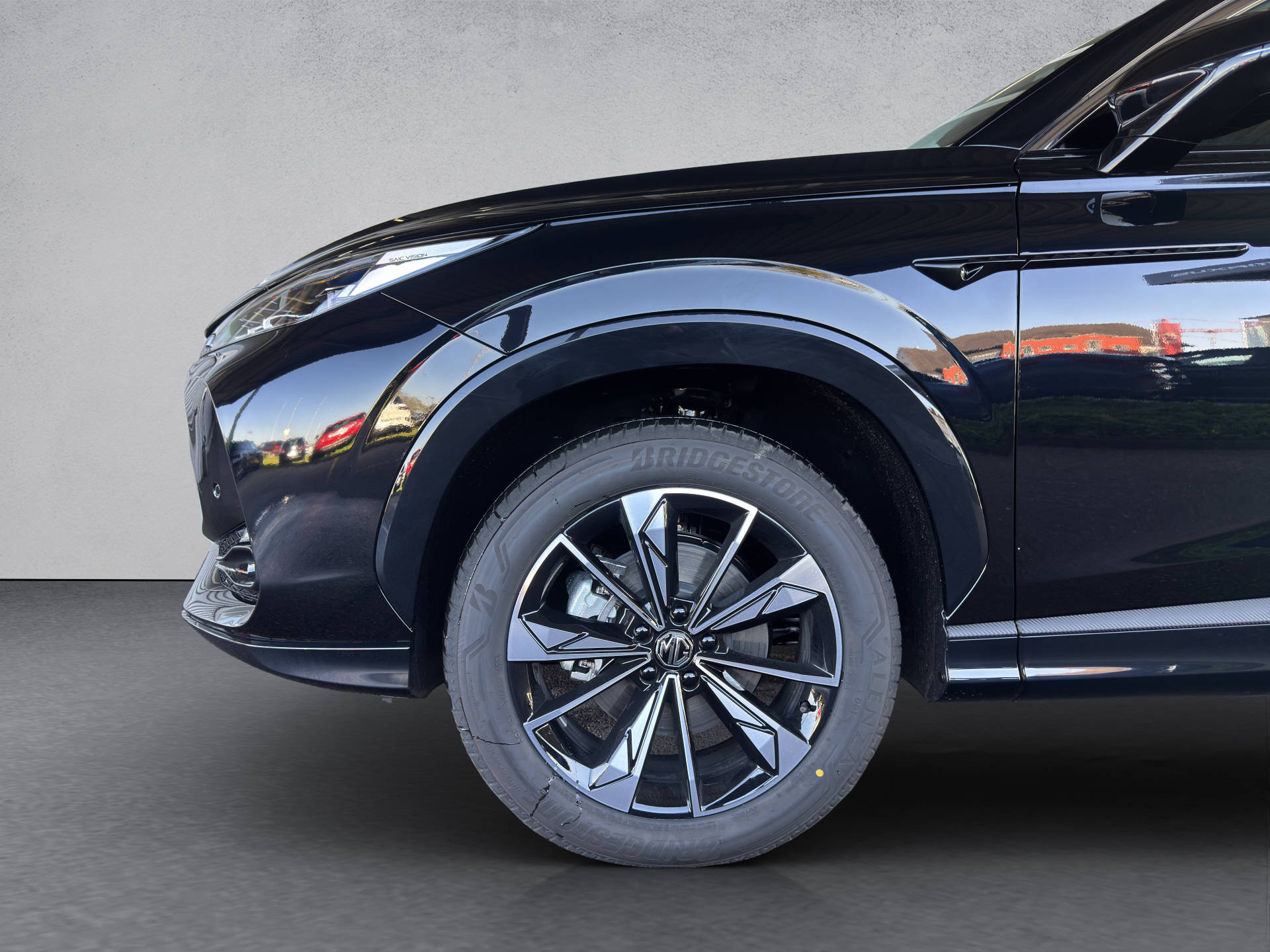 MG HS 1.5 Hybrid Luxury-image-2