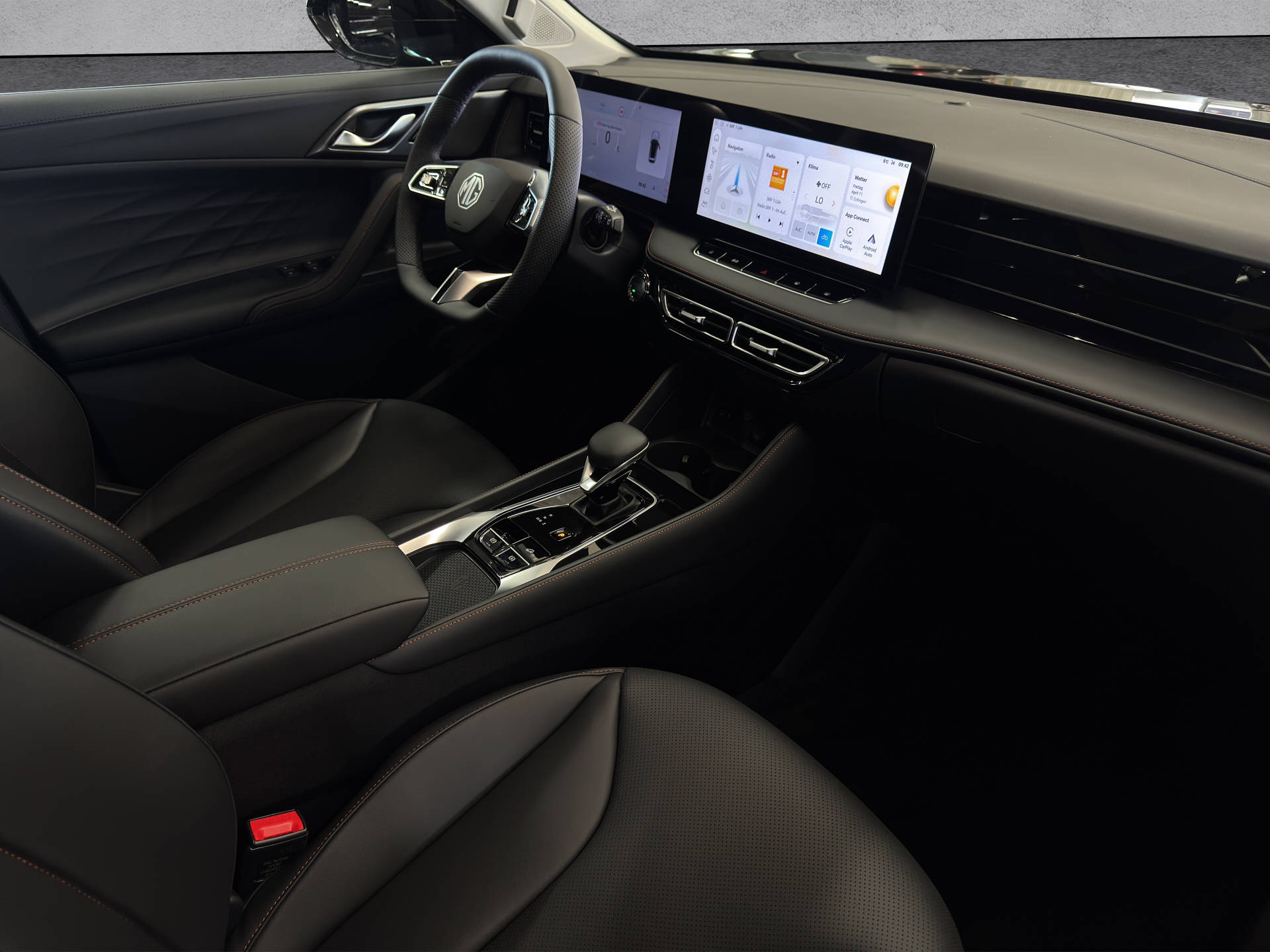 MG HS 1.5 Hybrid Luxury-image-12