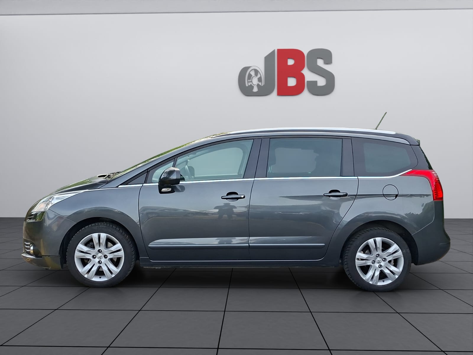 PEUGEOT 5008 1.6 16V T Family Automatic-showroom-element-3
