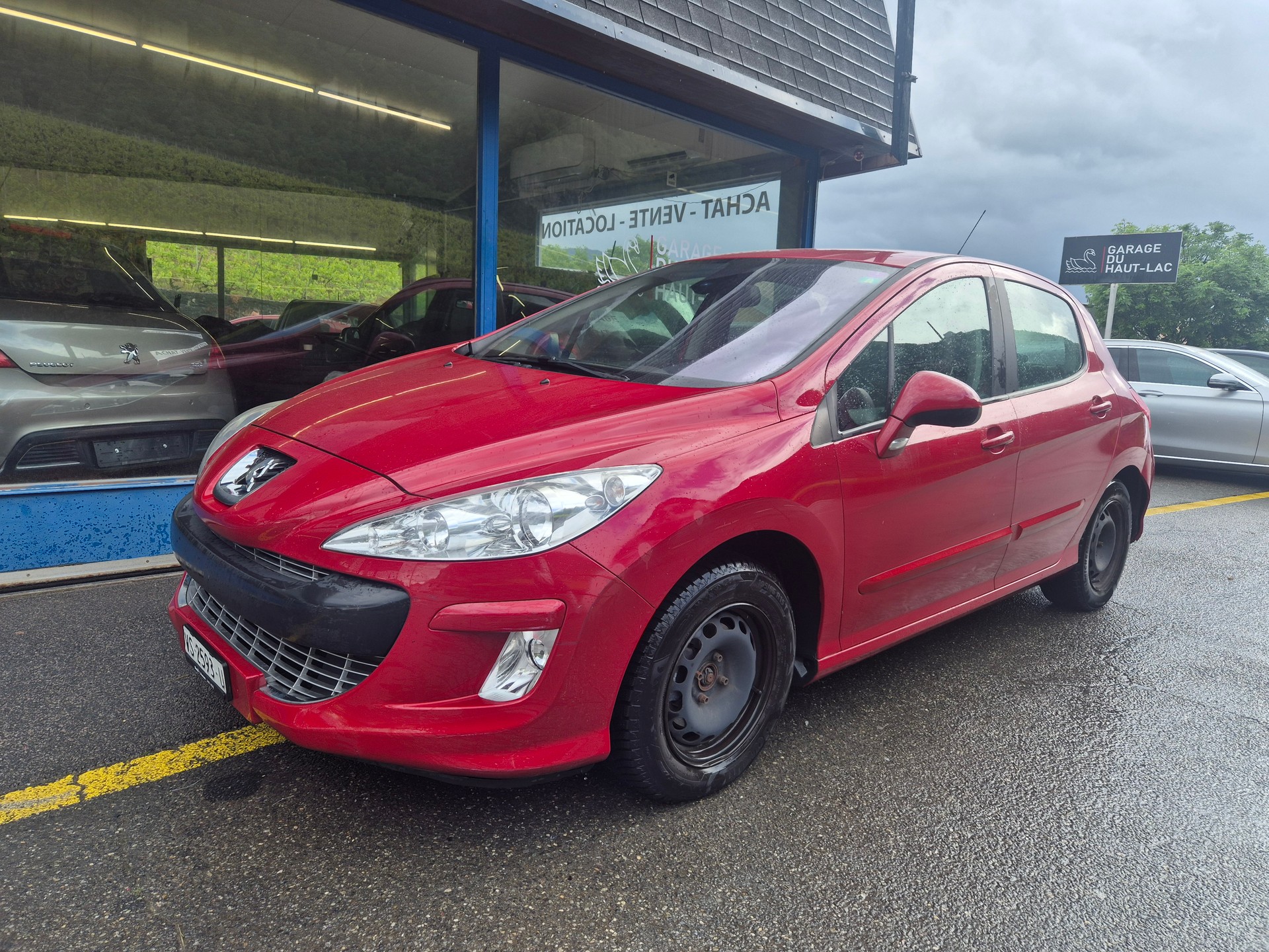 PEUGEOT 308 1.6 16V VTI Lion Edition Automatic-image-1