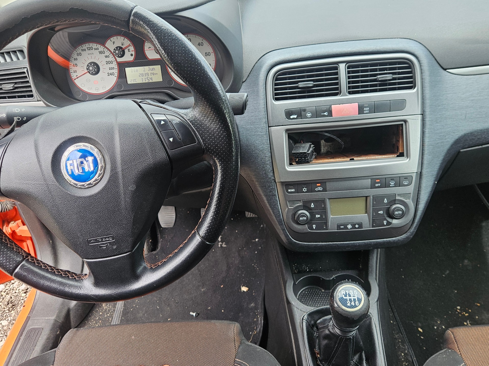 FIAT Punto 1.9 JTD Sport-image-9
