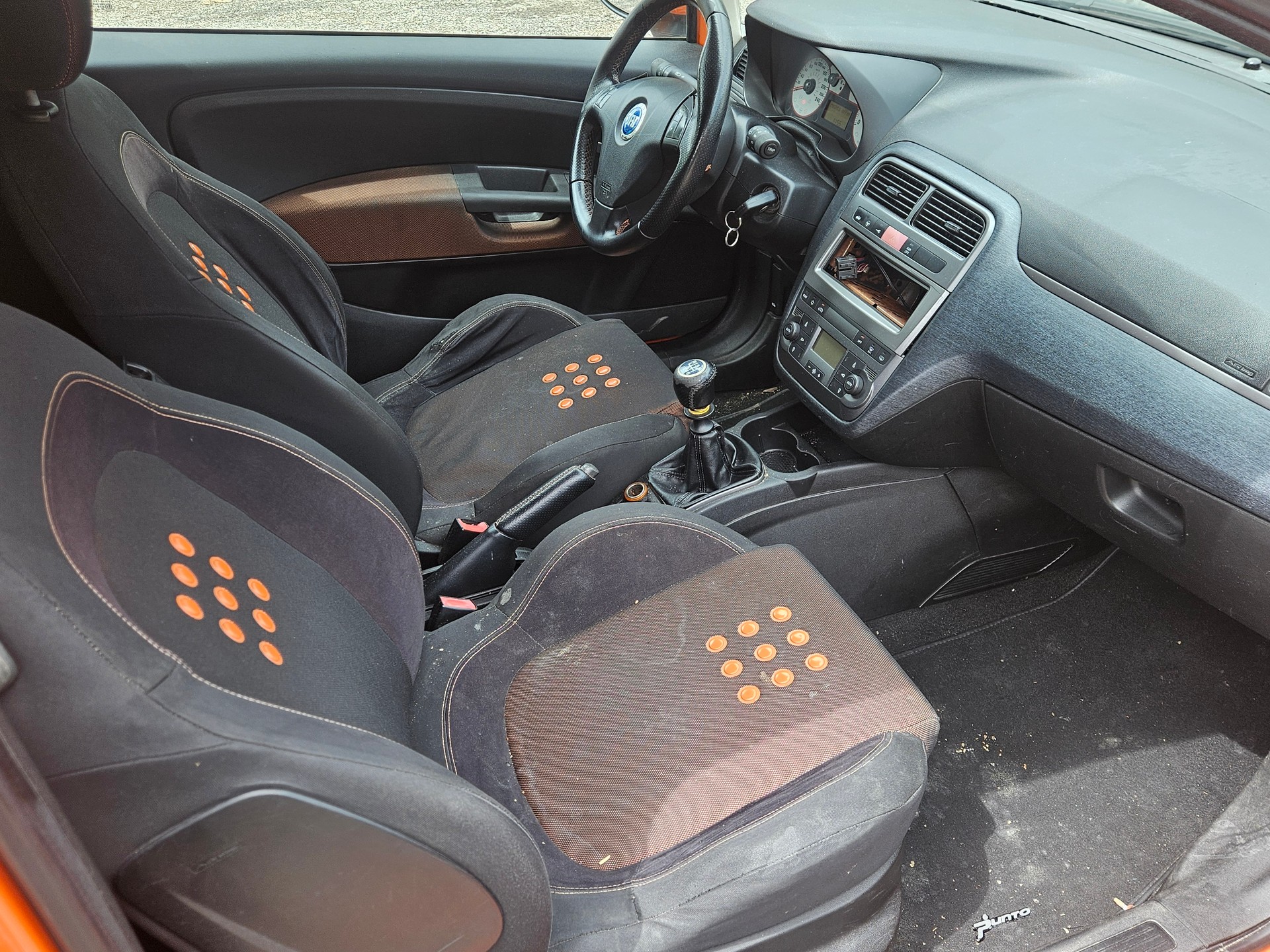 FIAT Punto 1.9 JTD Sport-image-10