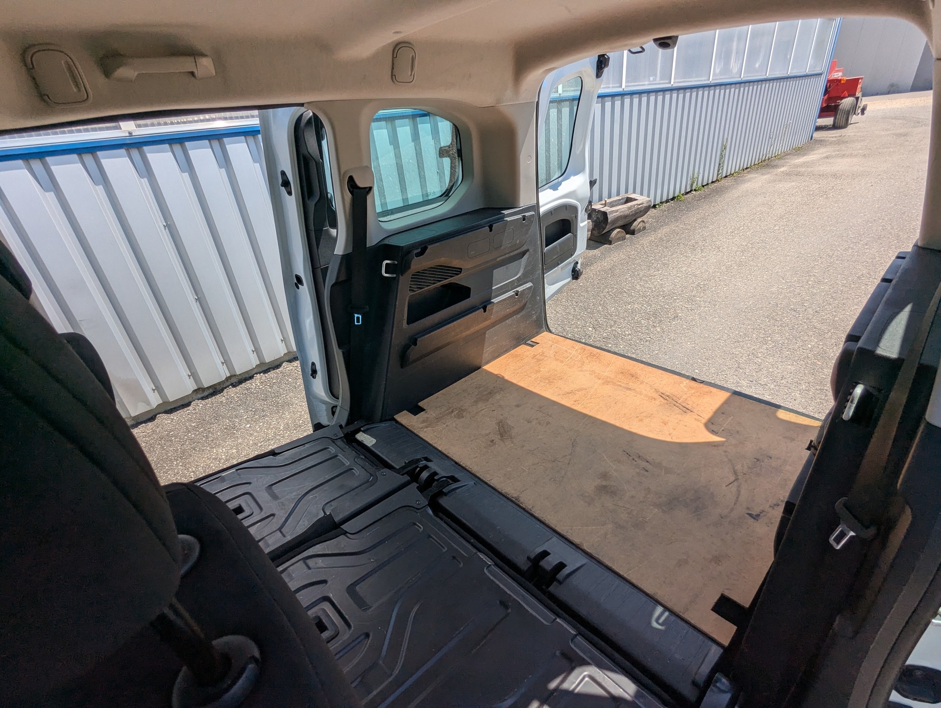 PEUGEOT Rifter 1.2 PureTech Active-image-24