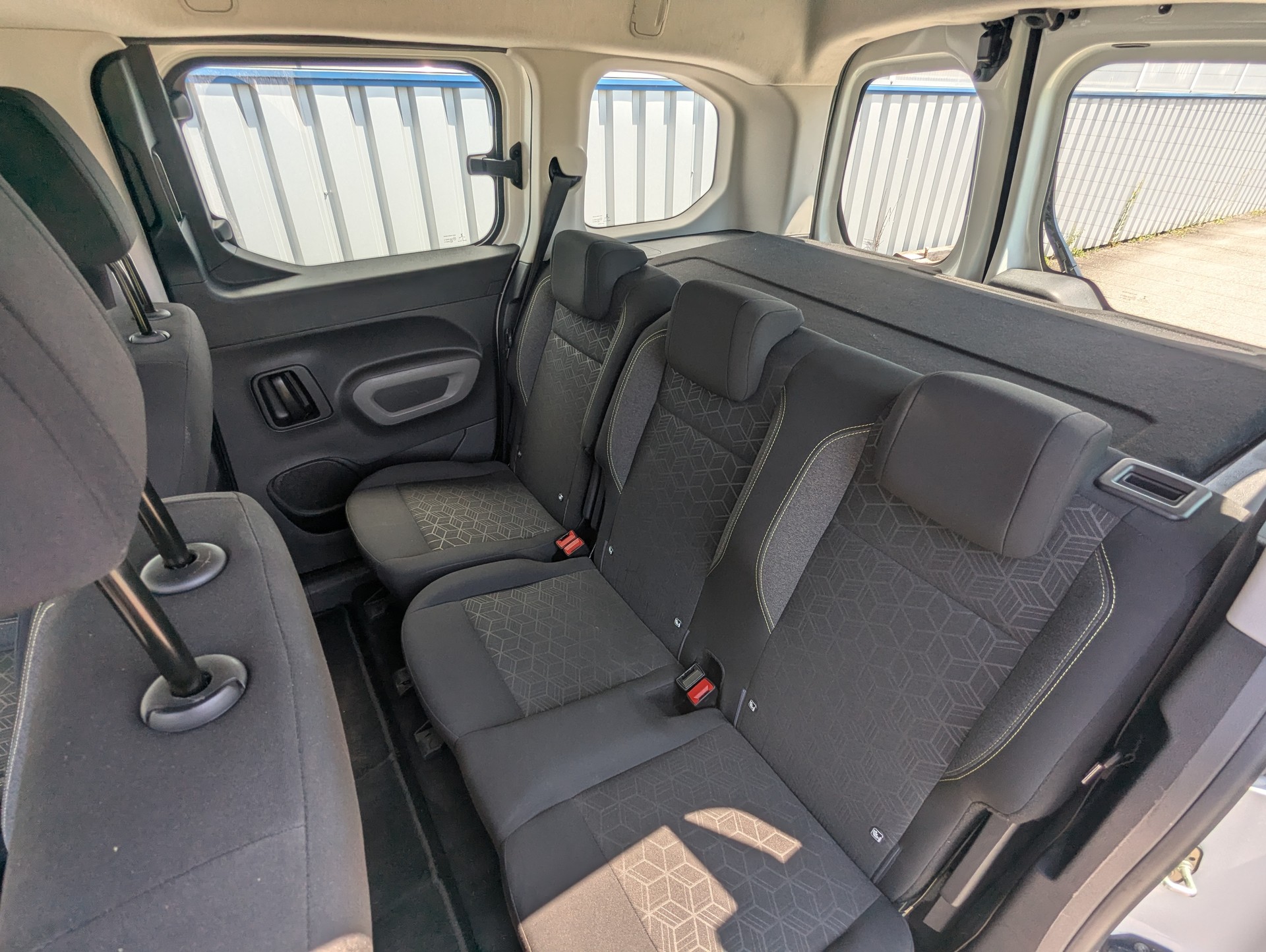 PEUGEOT Rifter 1.2 PureTech Active-image-19