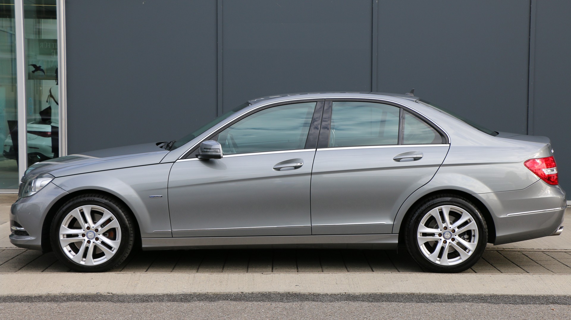 MERCEDES-BENZ C 350 Avantgarde 4Matic-image-2