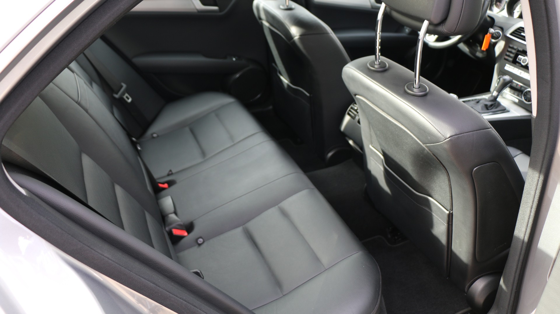 MERCEDES-BENZ C 350 Avantgarde 4Matic-image-14