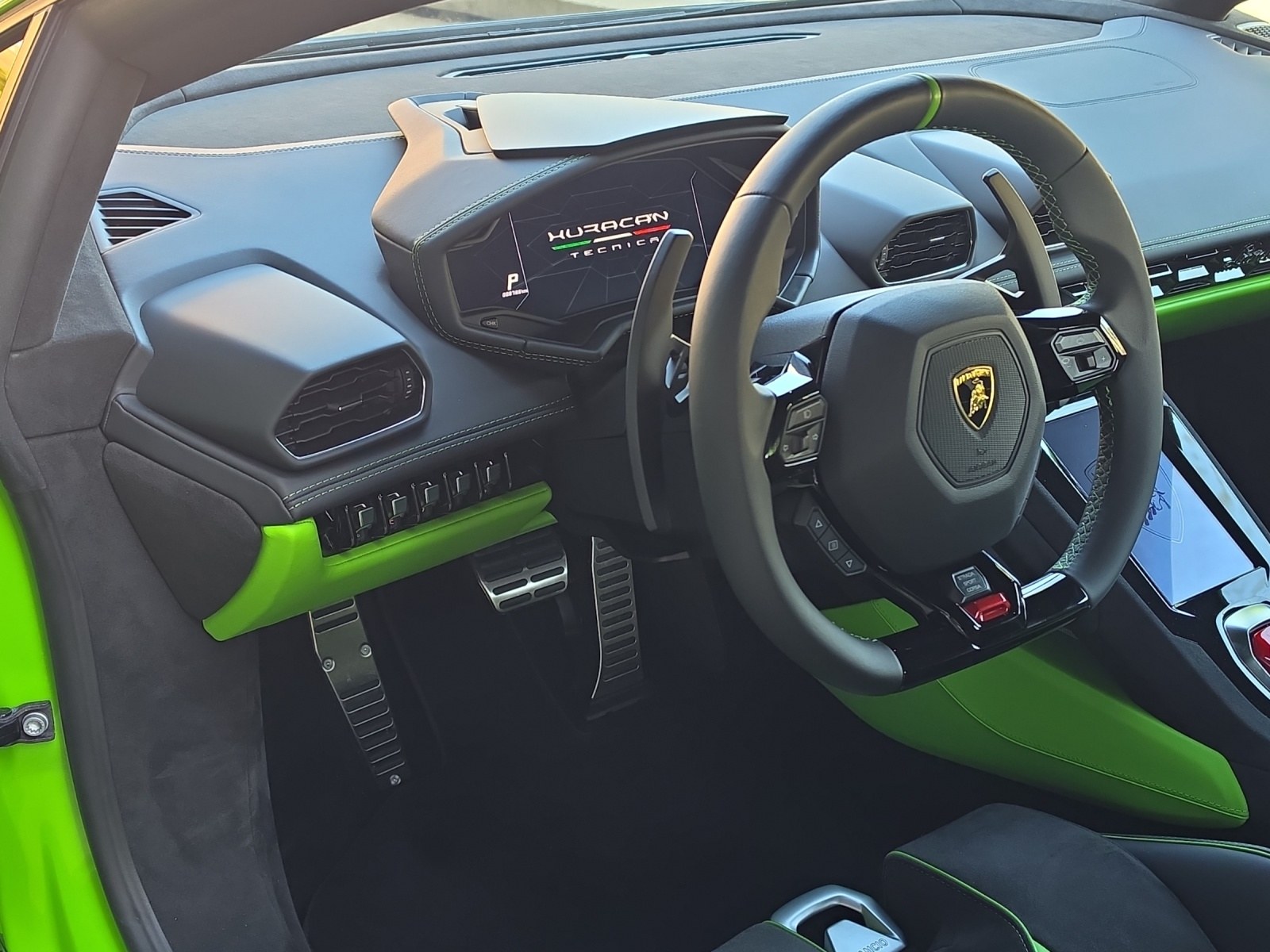 LAMBORGHINI Huracan Tecnica 24-image-6