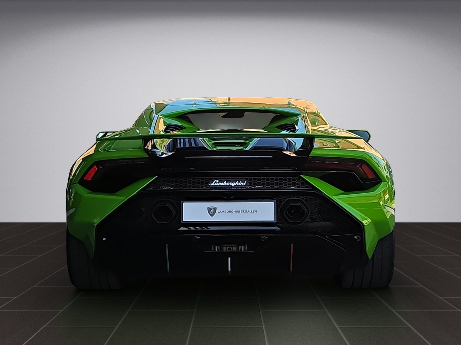 LAMBORGHINI Huracan Tecnica 24-showroom-element-3