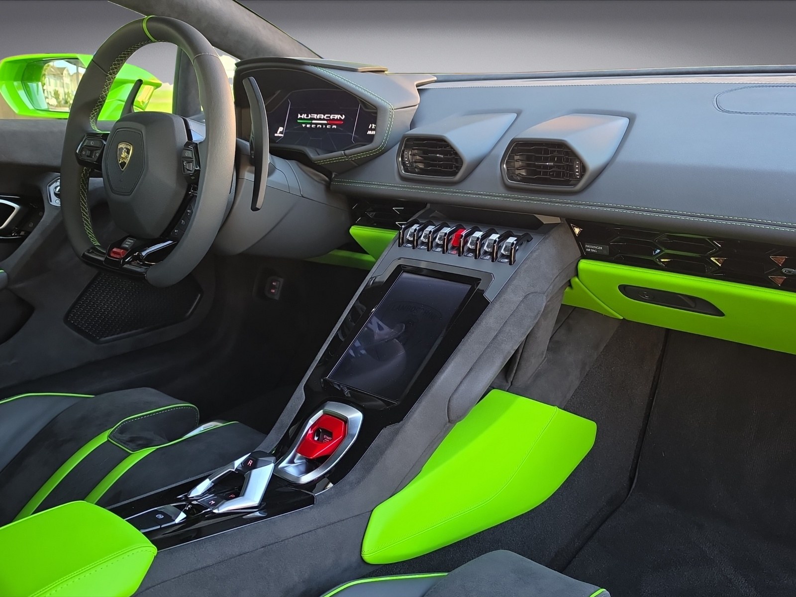 LAMBORGHINI Huracan Tecnica 24-image-11