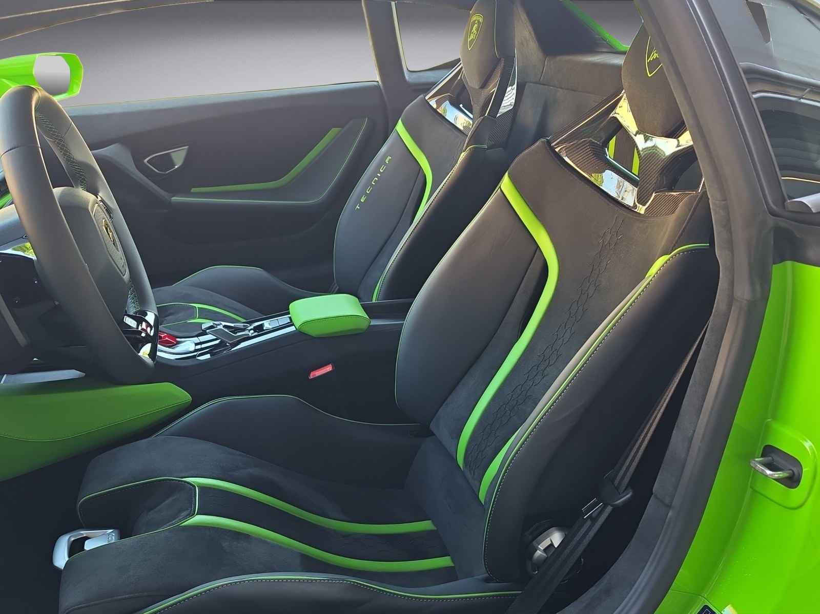 LAMBORGHINI Huracan Tecnica 24-image-7