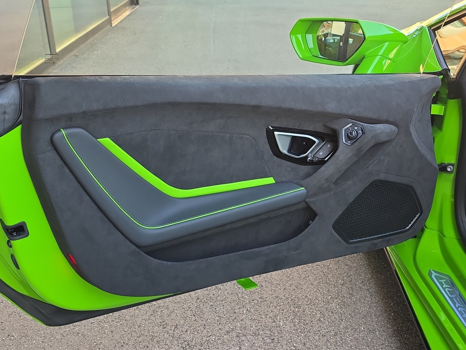 LAMBORGHINI Huracan Tecnica 24-image-10