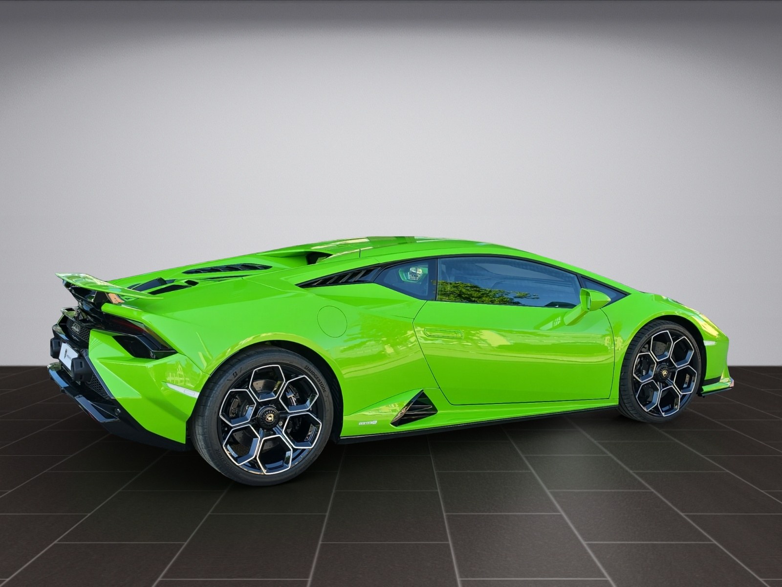 LAMBORGHINI Huracan Tecnica 24-showroom-element-2