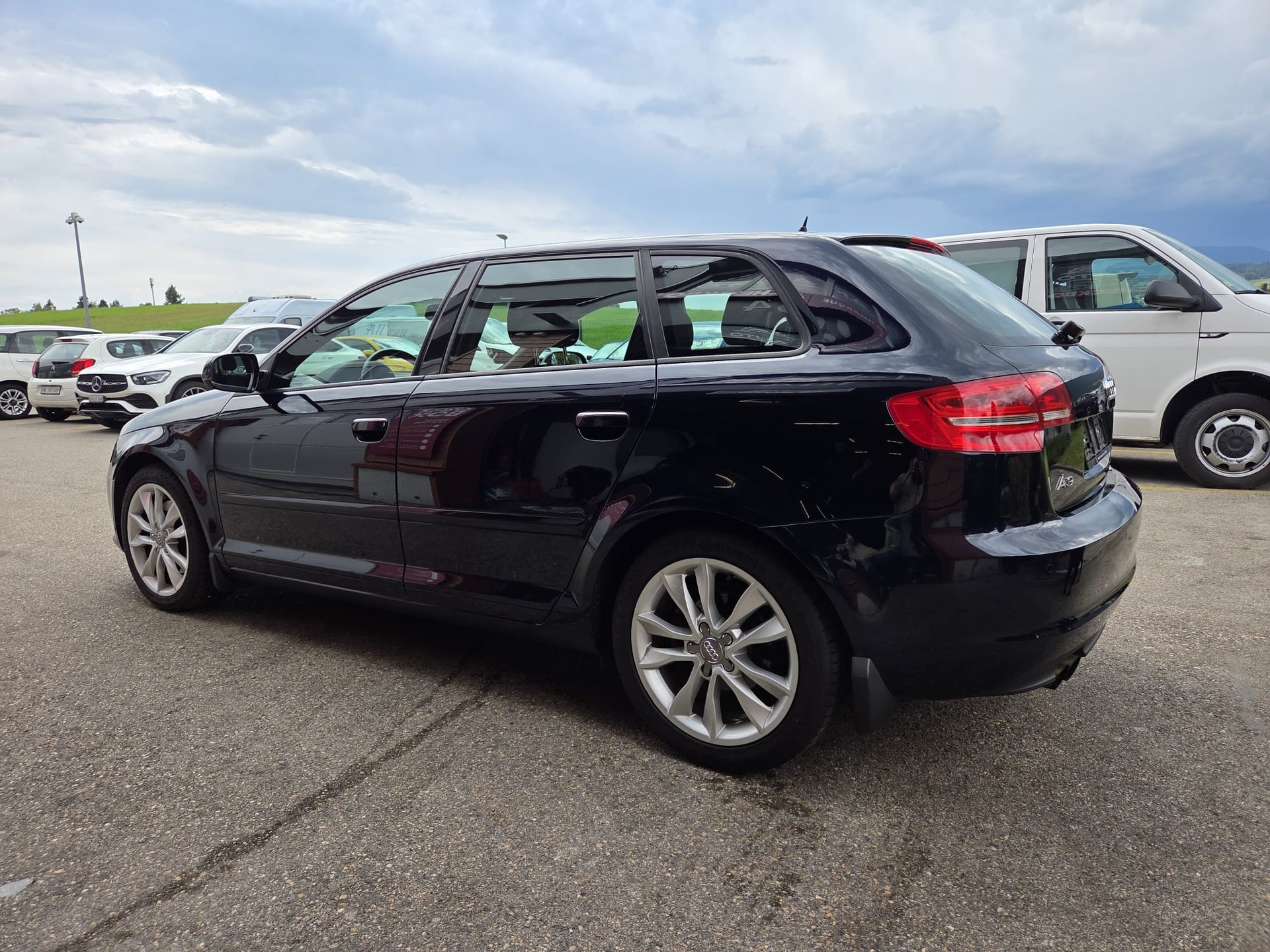AUDI A3 Sportback 2.0 TFSI Ambition quattro S-tronic-image-2