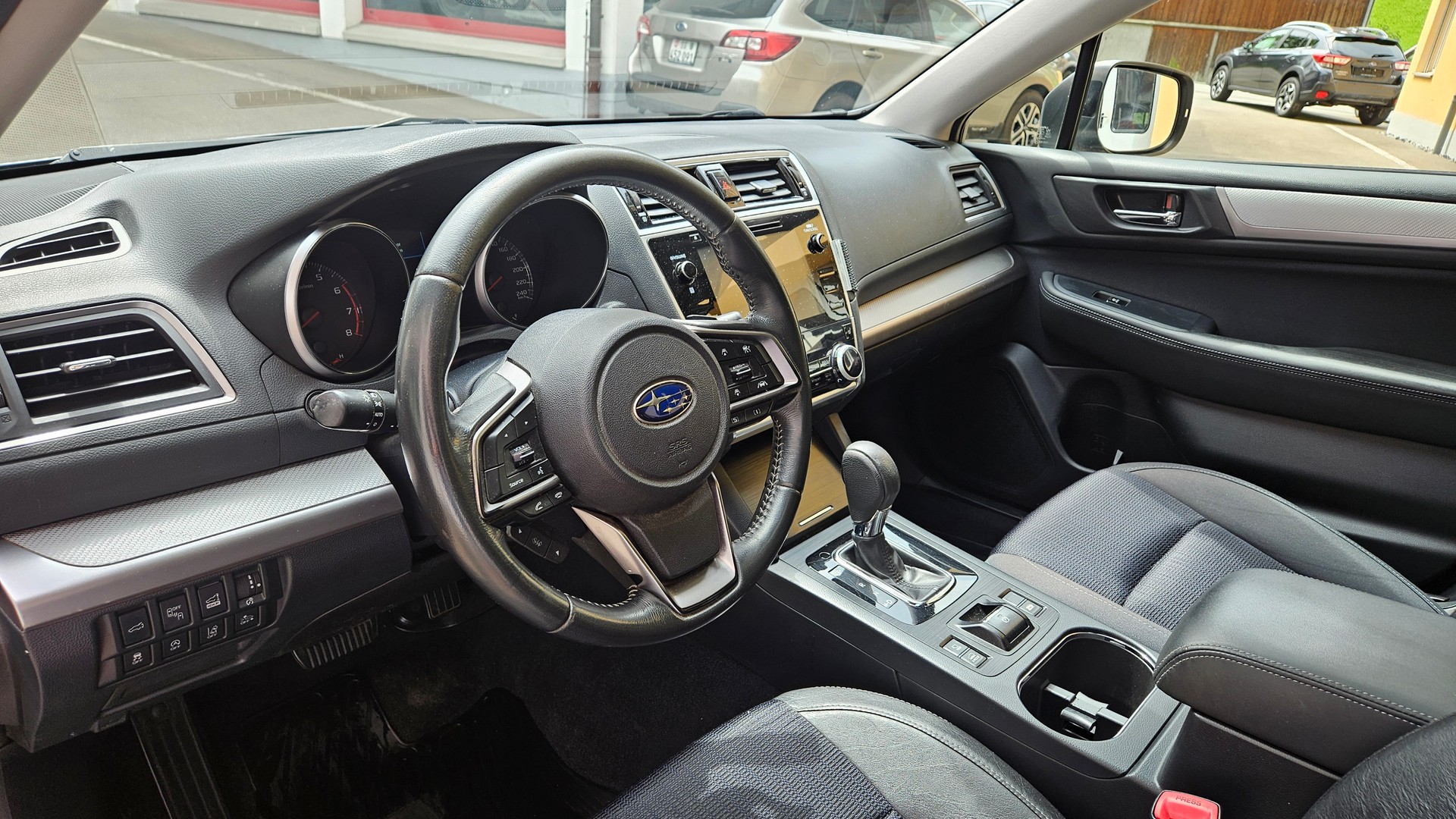 SUBARU Outback 2.5i Swiss Plus AWD Lineartronic-showroom-element-3